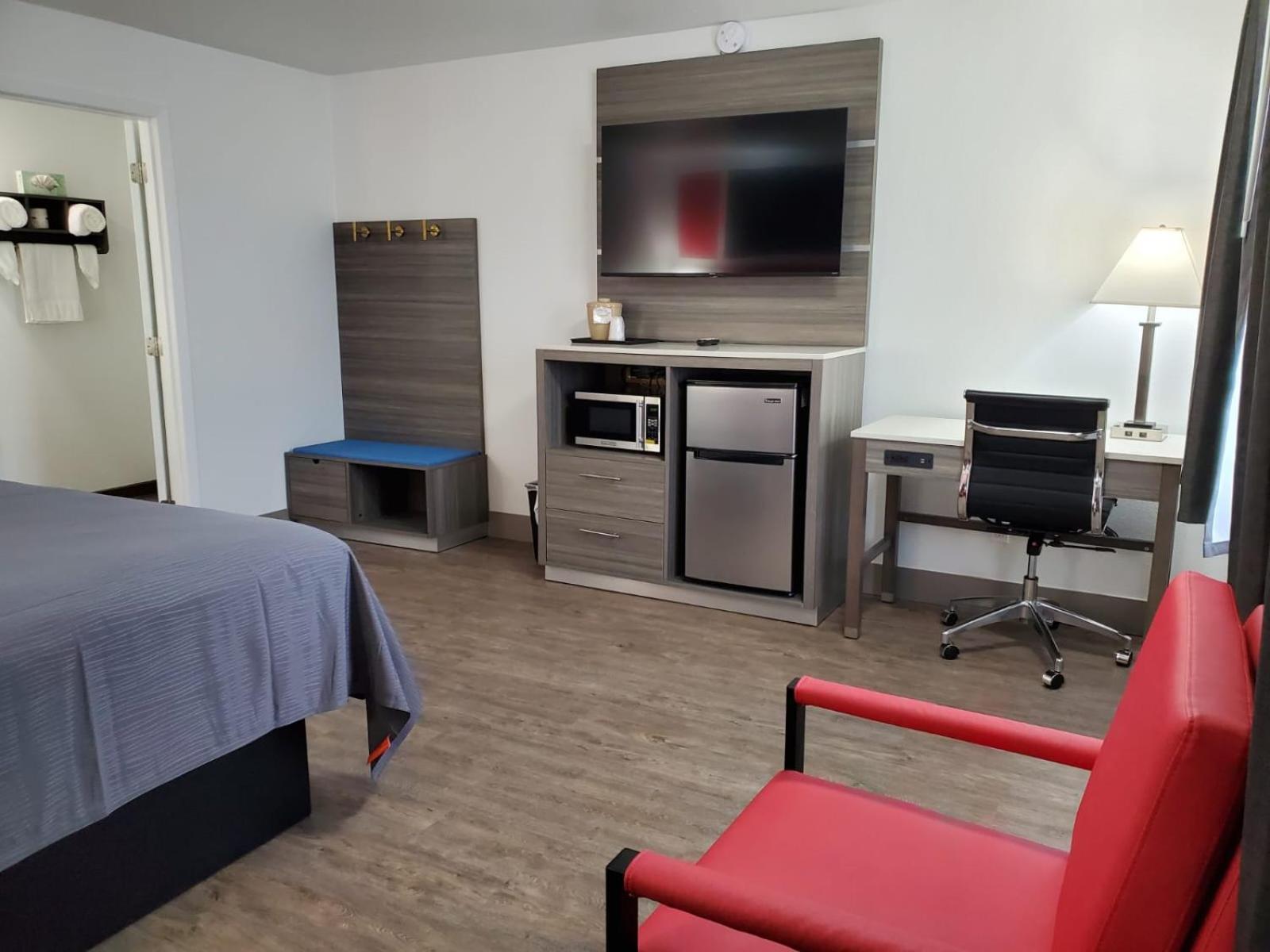 Seven Seas Inn & Suites photo 13