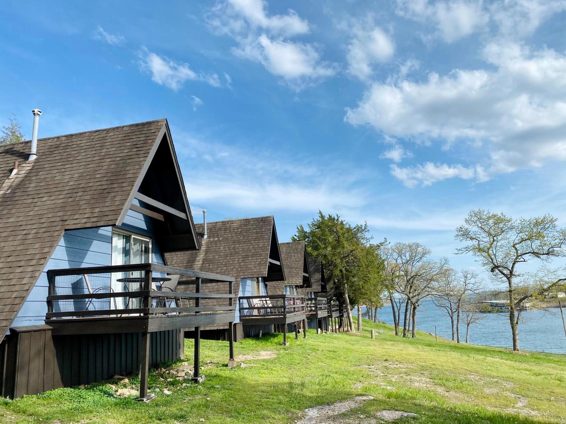 Calm Waters Resort — hotel in Branson