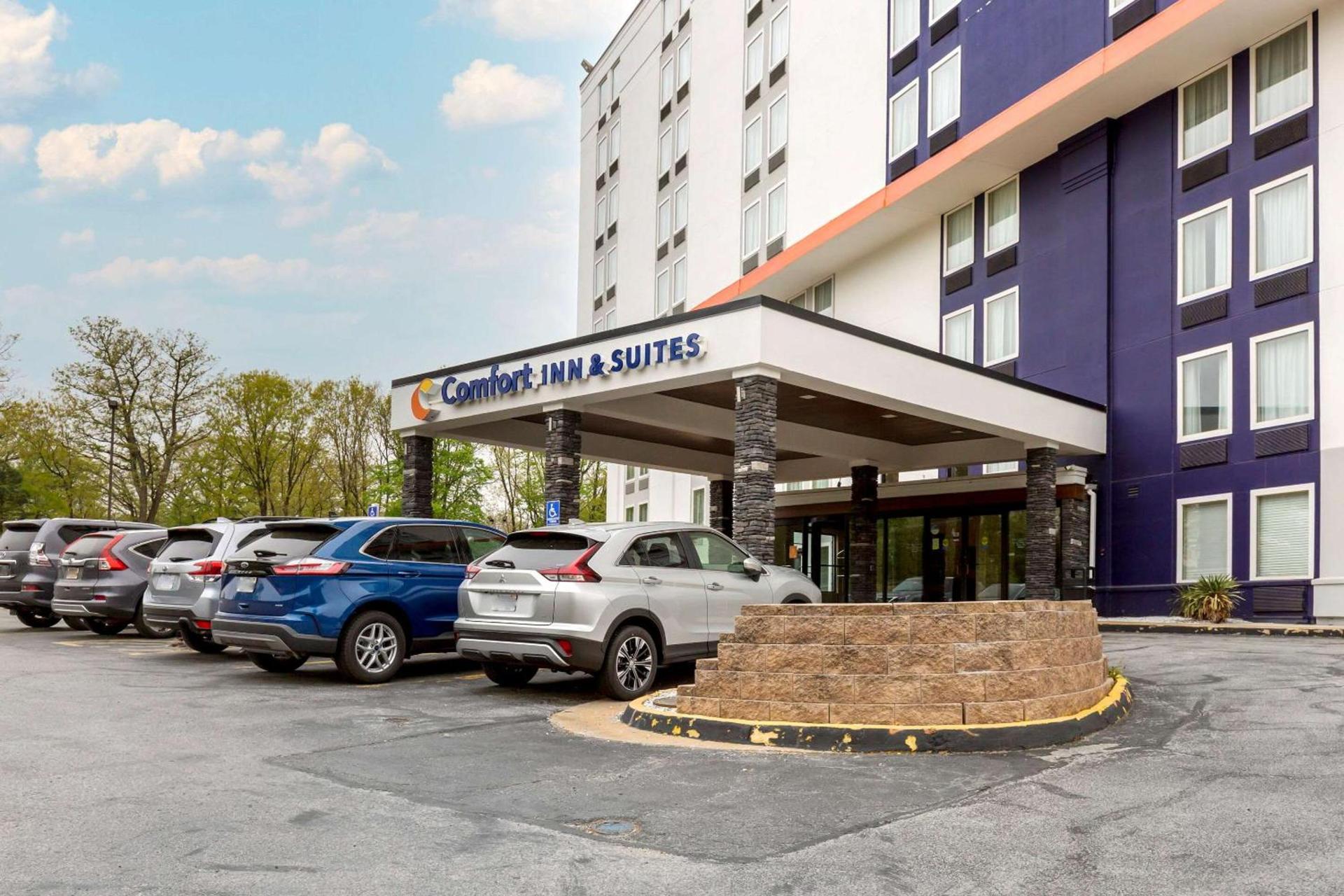 Comfort Inn & Suites Alexandria West — hotel in Alexandria