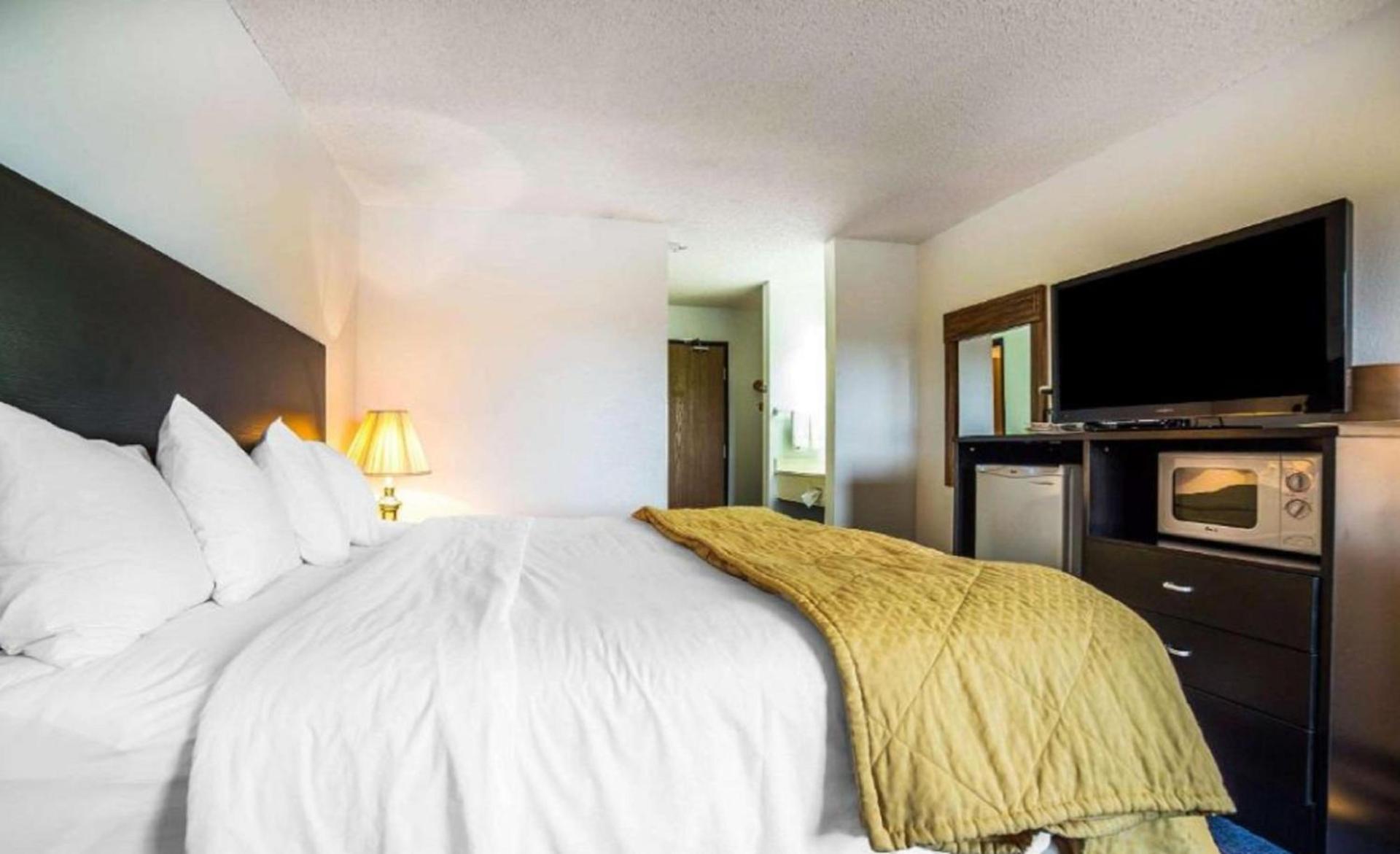 FairBridge Inn & Suites Sunnyside photo 18
