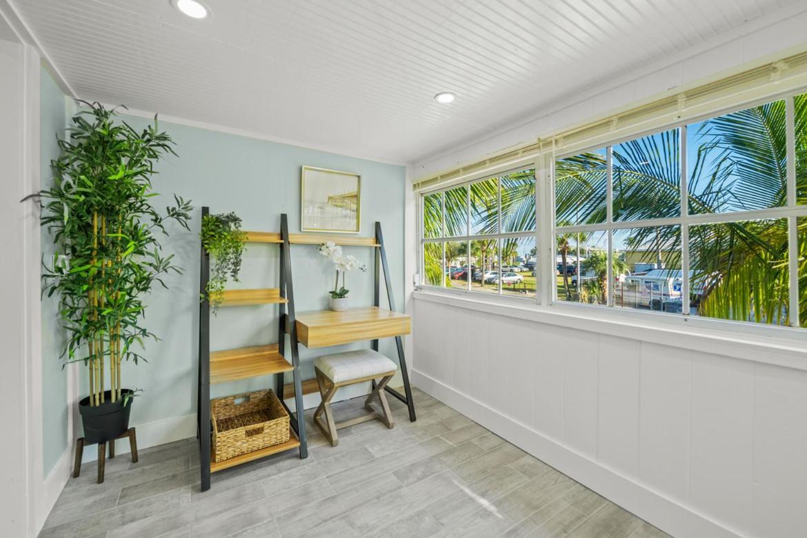 Pelican Post at Anna Maria Island Inn photo 26