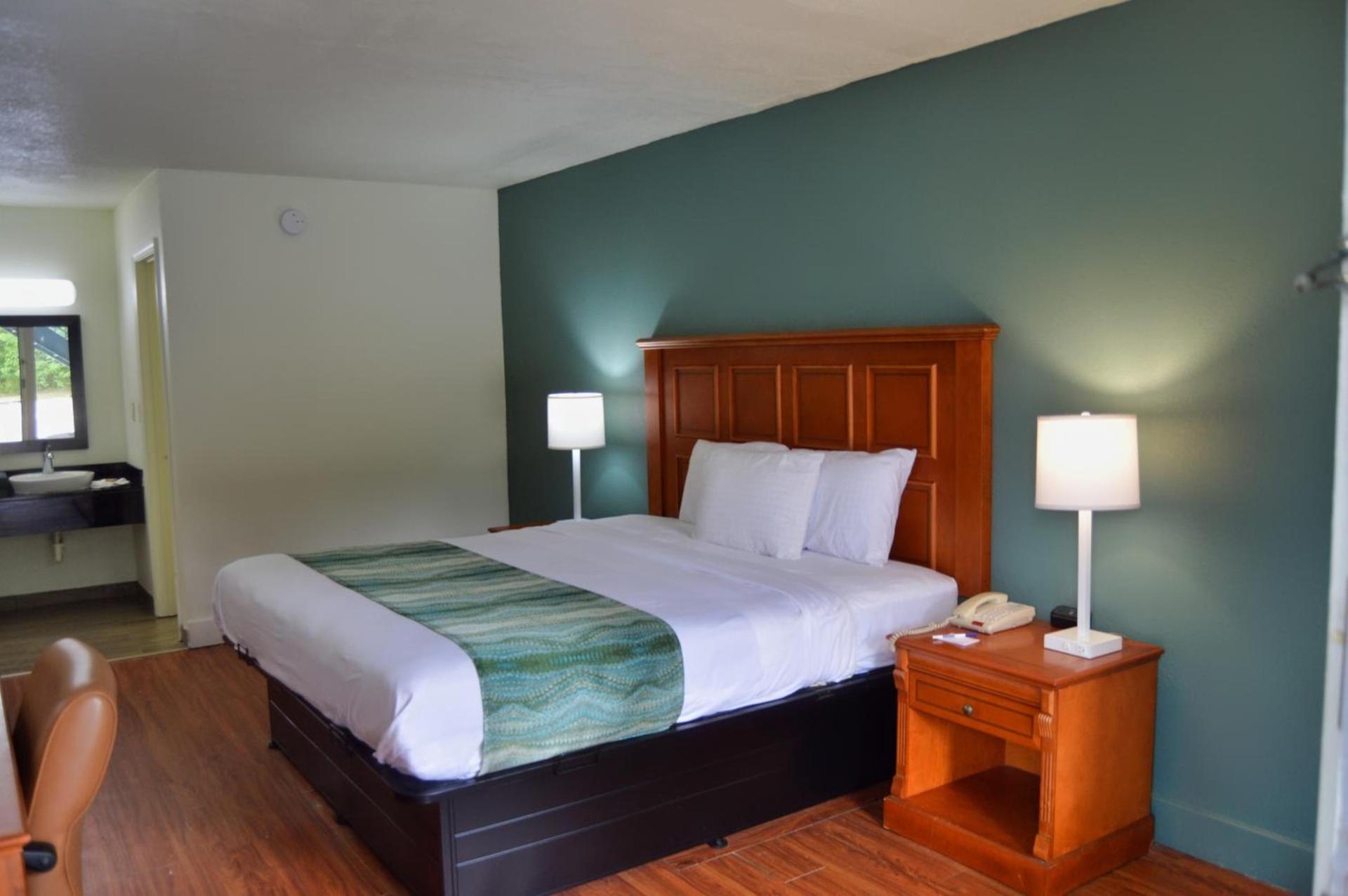 Days Inn by Wyndham Hardeeville Near Hilton Head photo 33