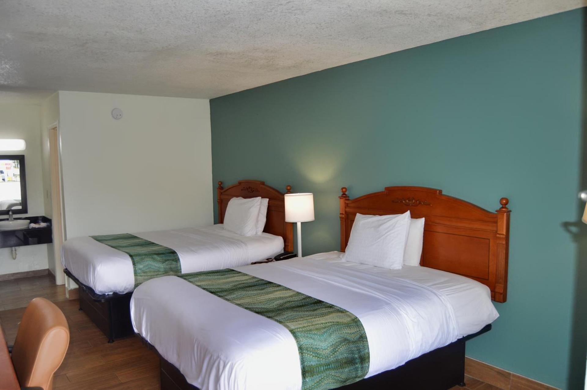 Days Inn by Wyndham Hardeeville Near Hilton Head photo 31