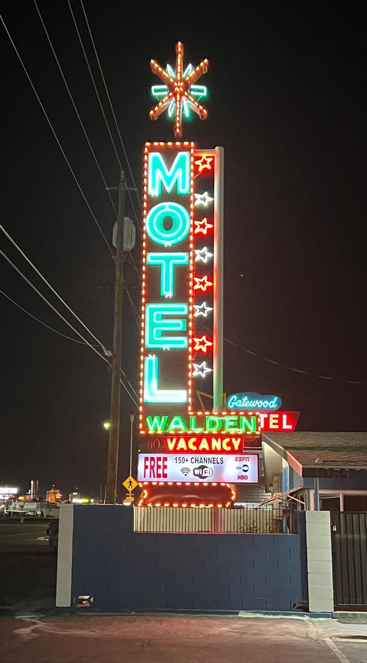 Walden Motel photo 1