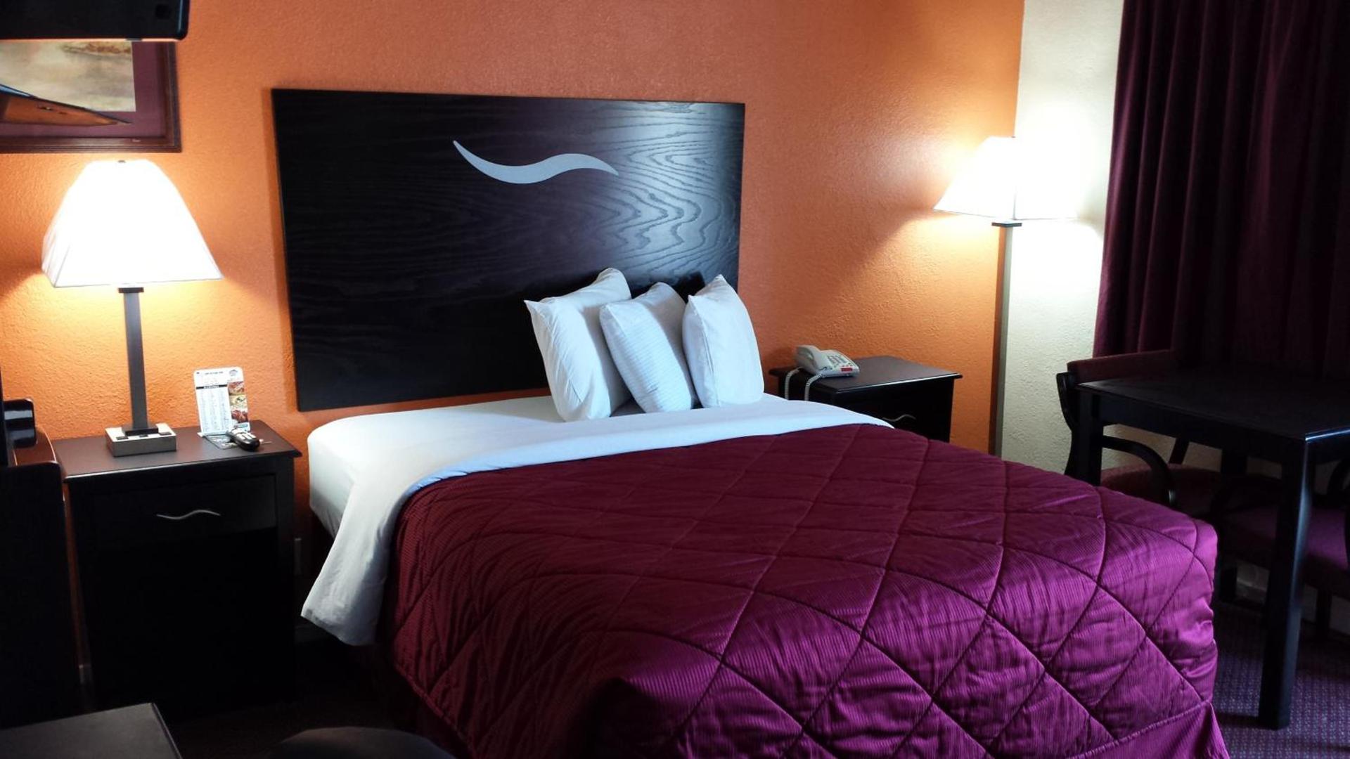 American Inn photo 12