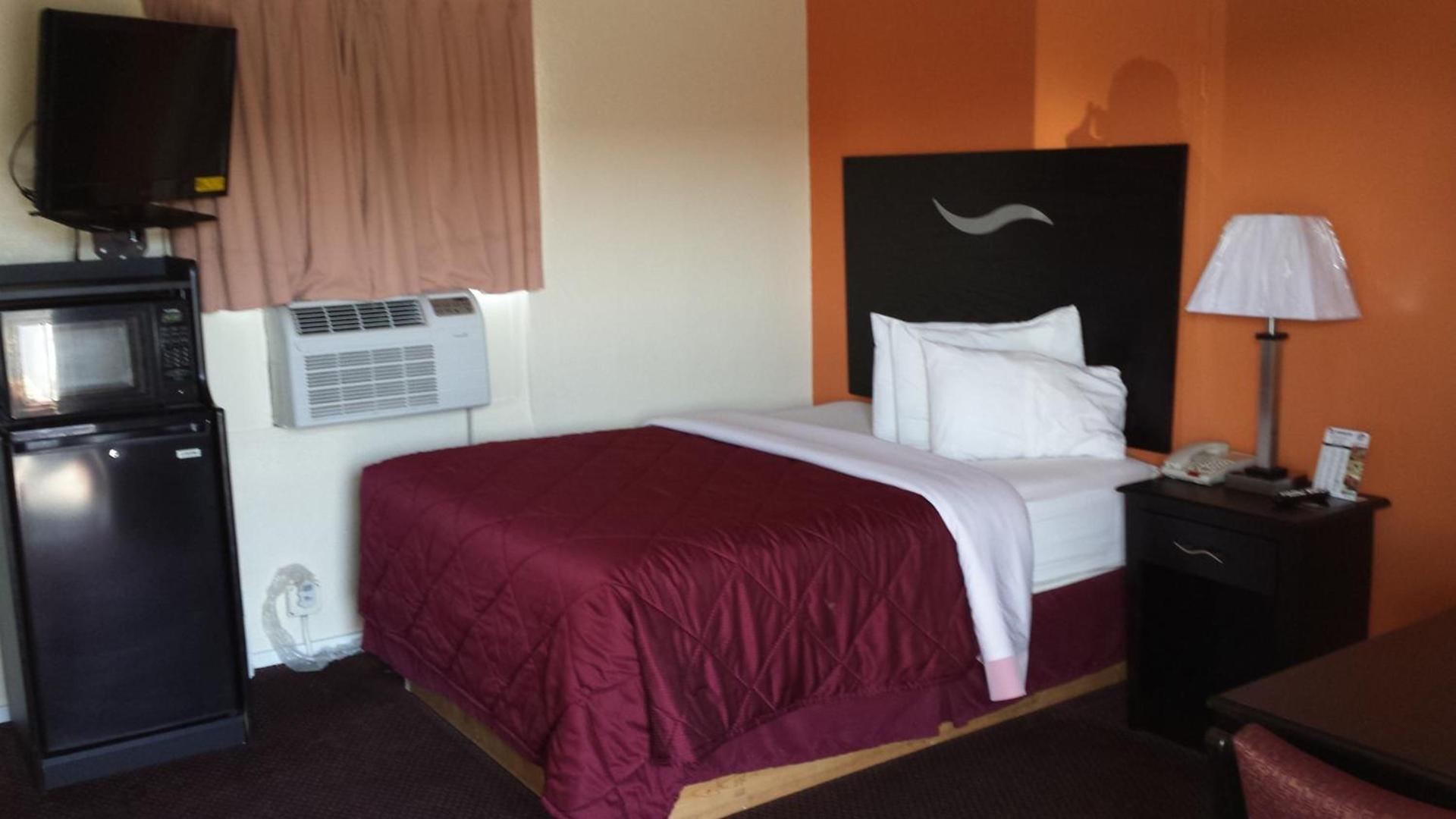 American Inn photo 25