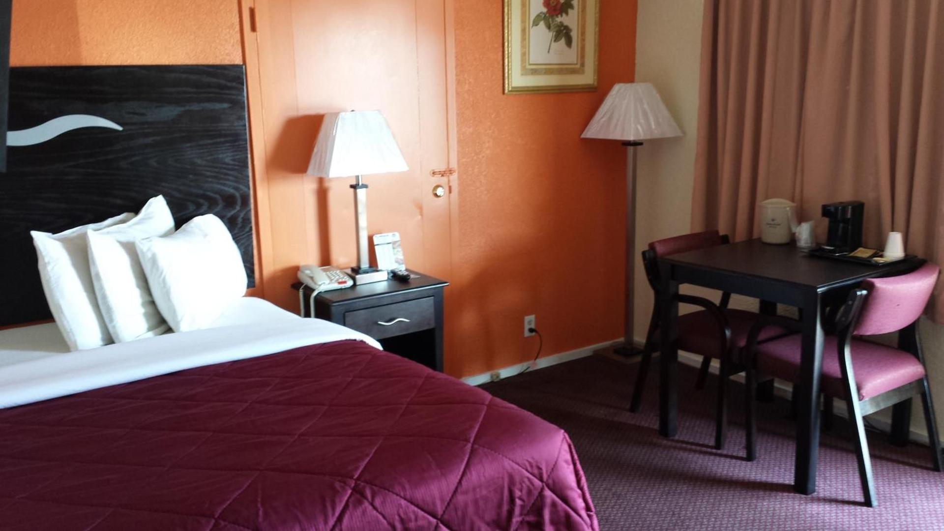 American Inn photo 24