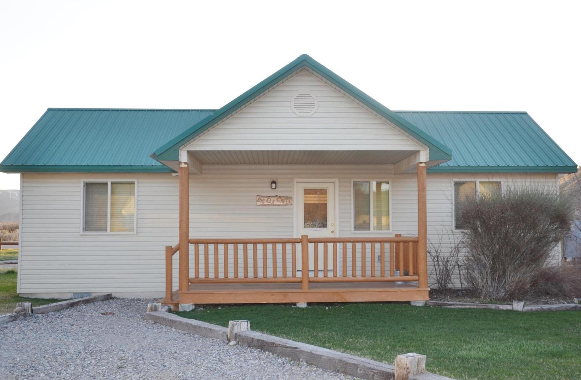 Sleepy J Cabins photo 16