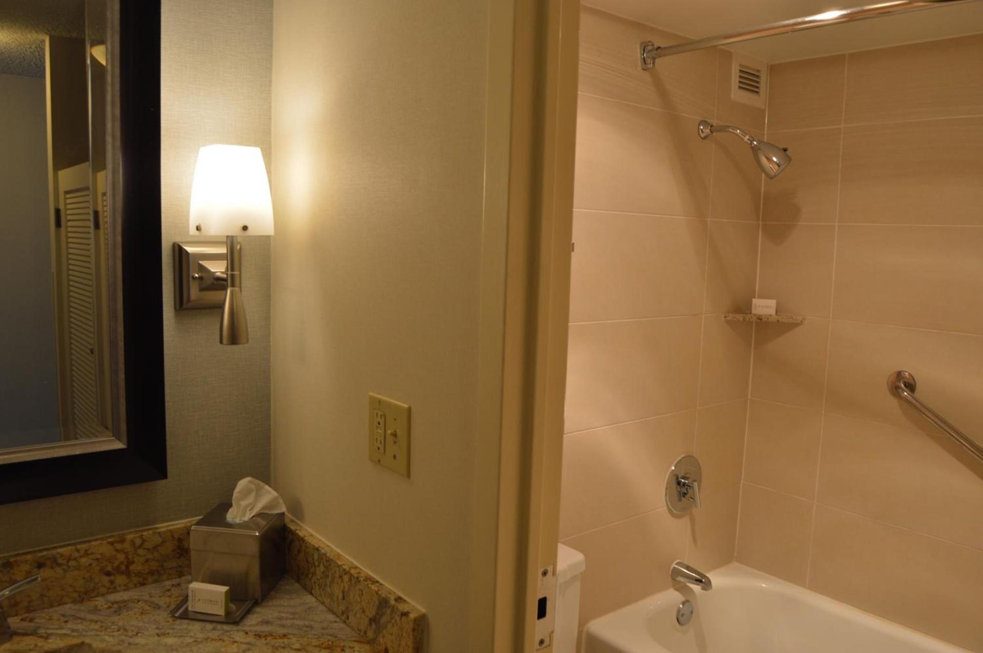 Delux Inn Tulsa photo 14