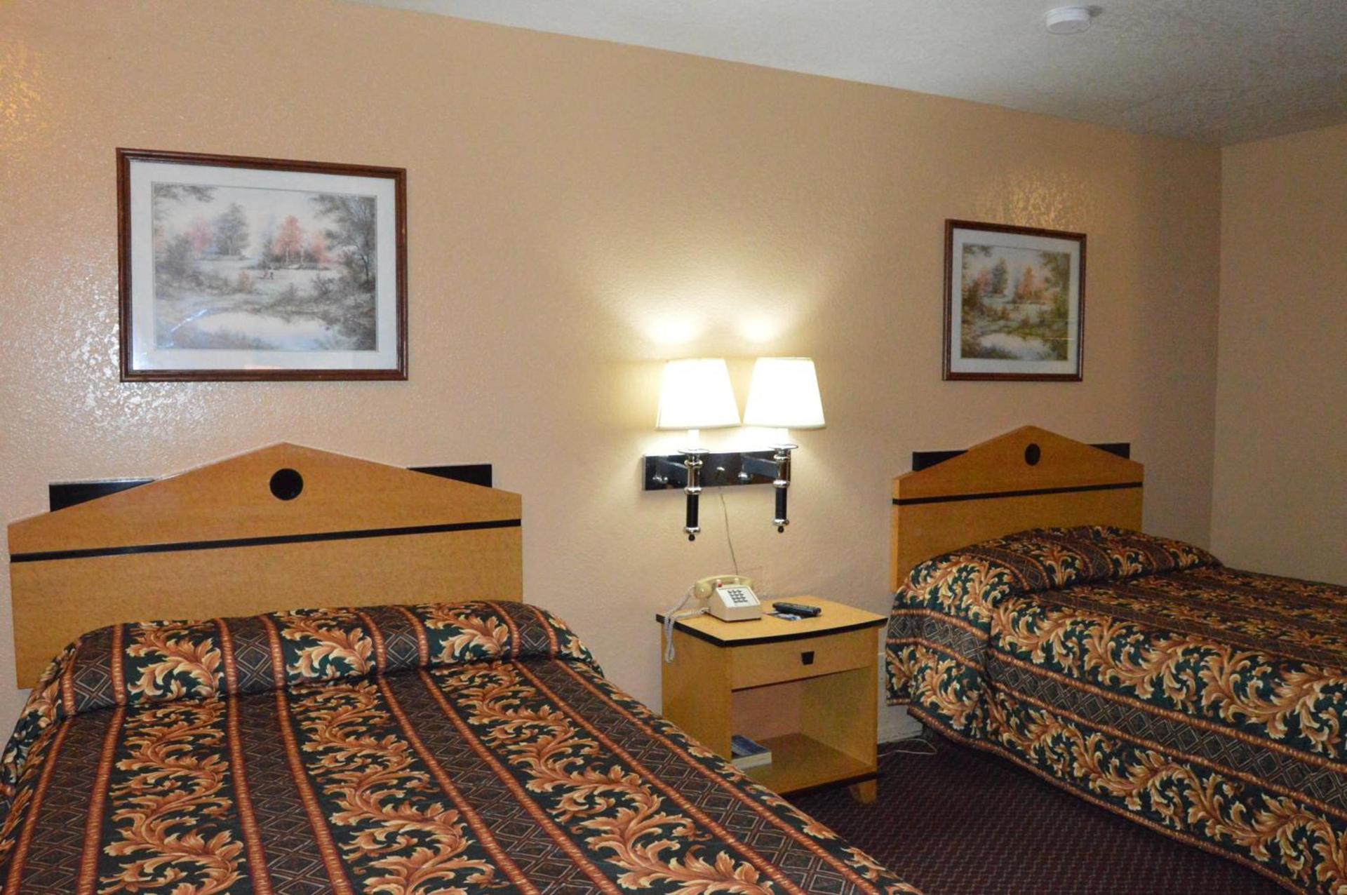 Delux Inn Tulsa photo 15
