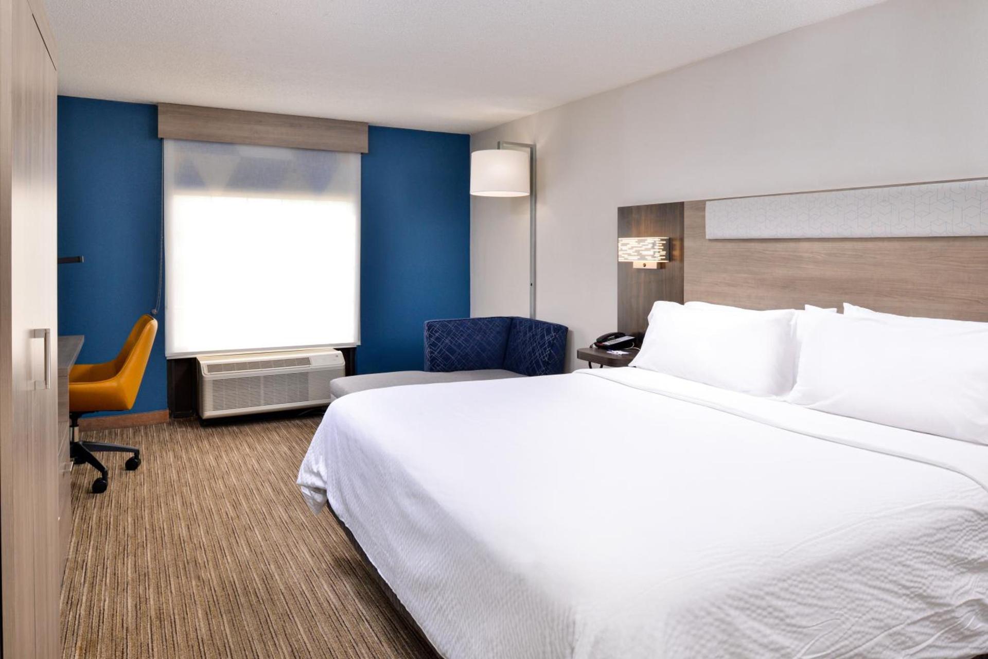 Holiday Inn Express Winston-Salem Medical Ctr Area photo 38