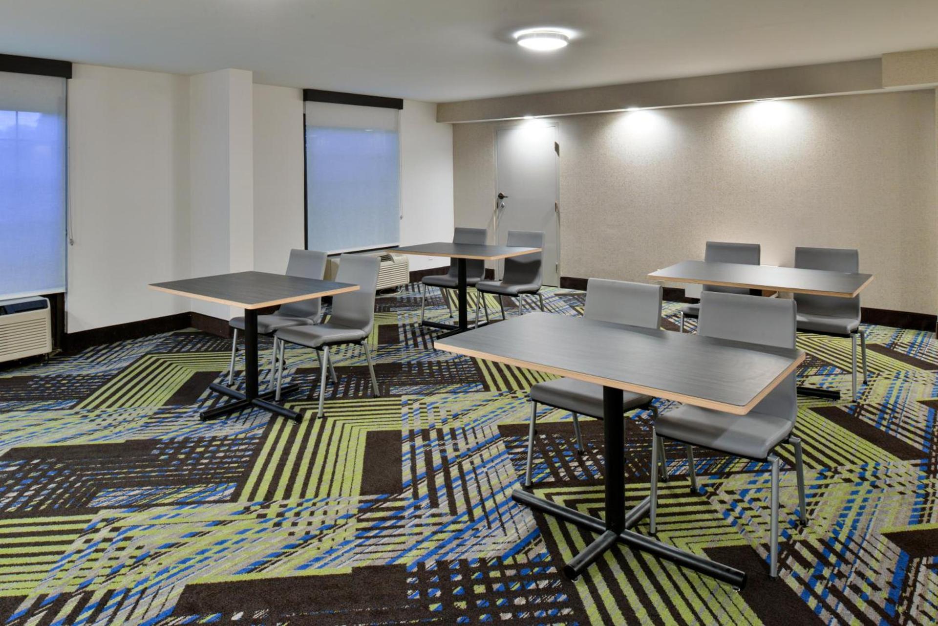 Holiday Inn Express Winston-Salem Medical Ctr Area photo 21