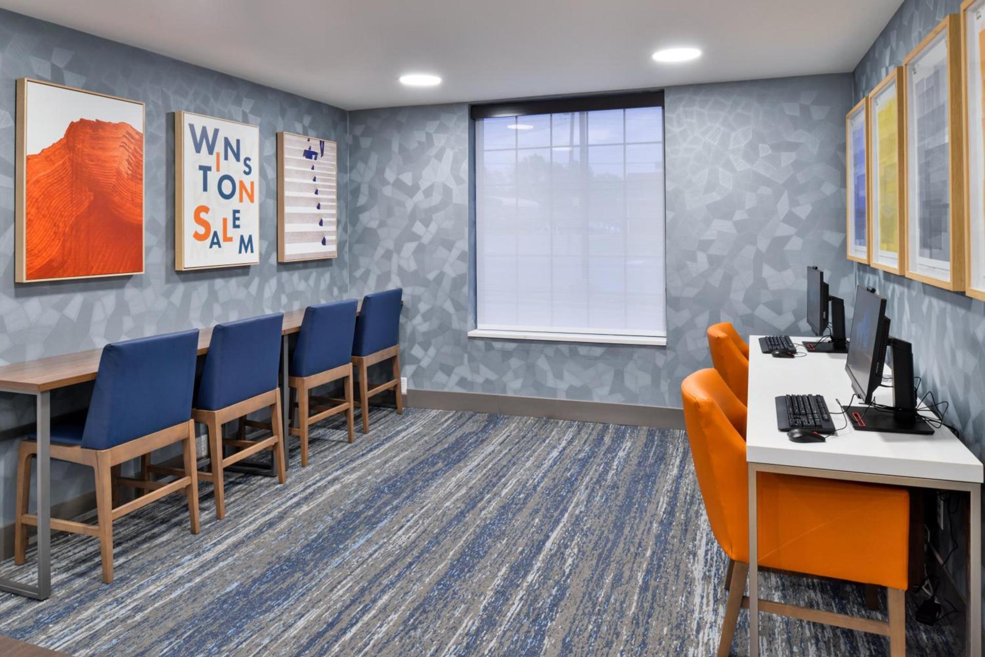 Holiday Inn Express Winston-Salem Medical Ctr Area photo 12