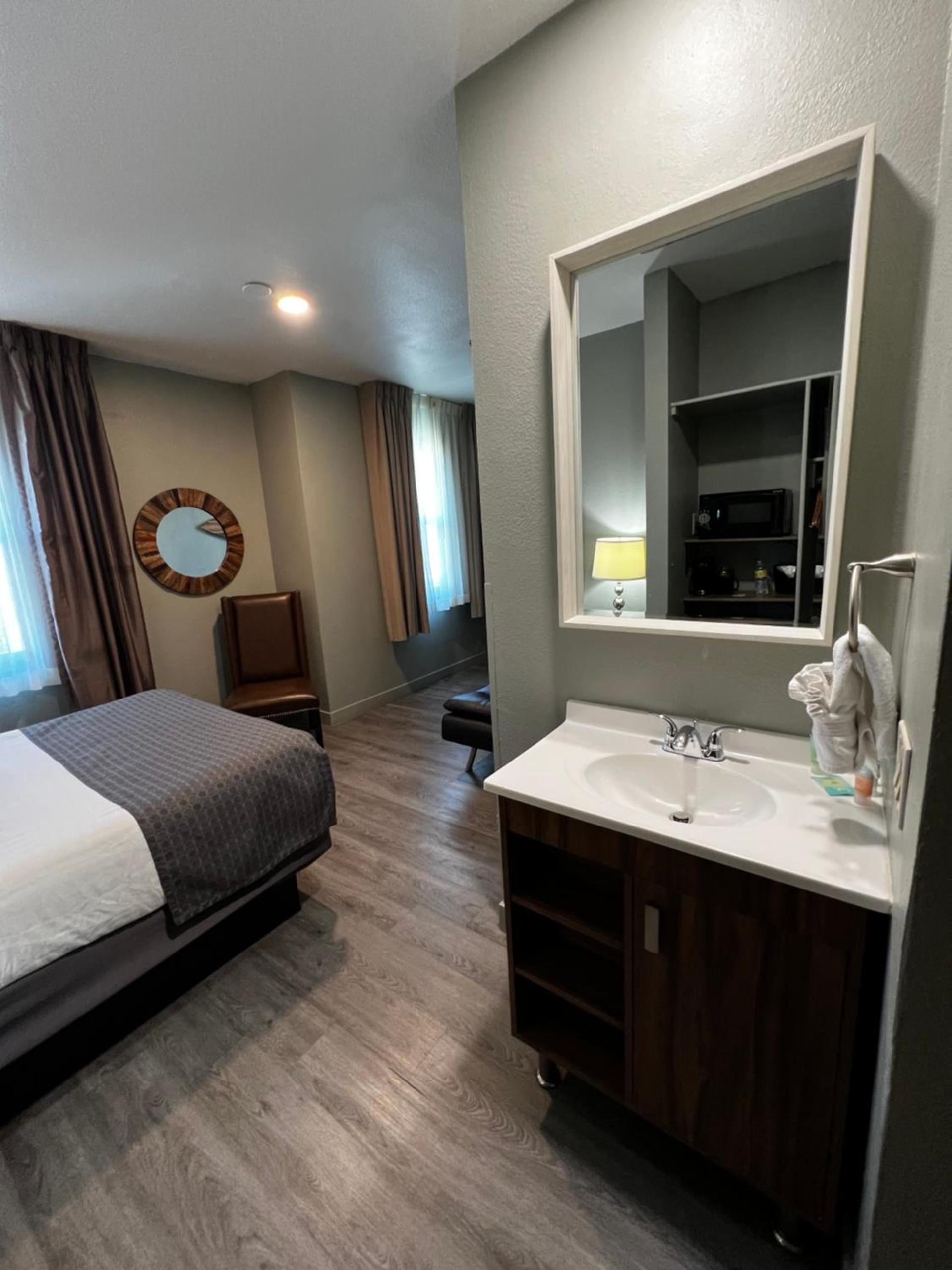Urban Boutique Hotel- Little Italy, Downtown San Diego photo 10
