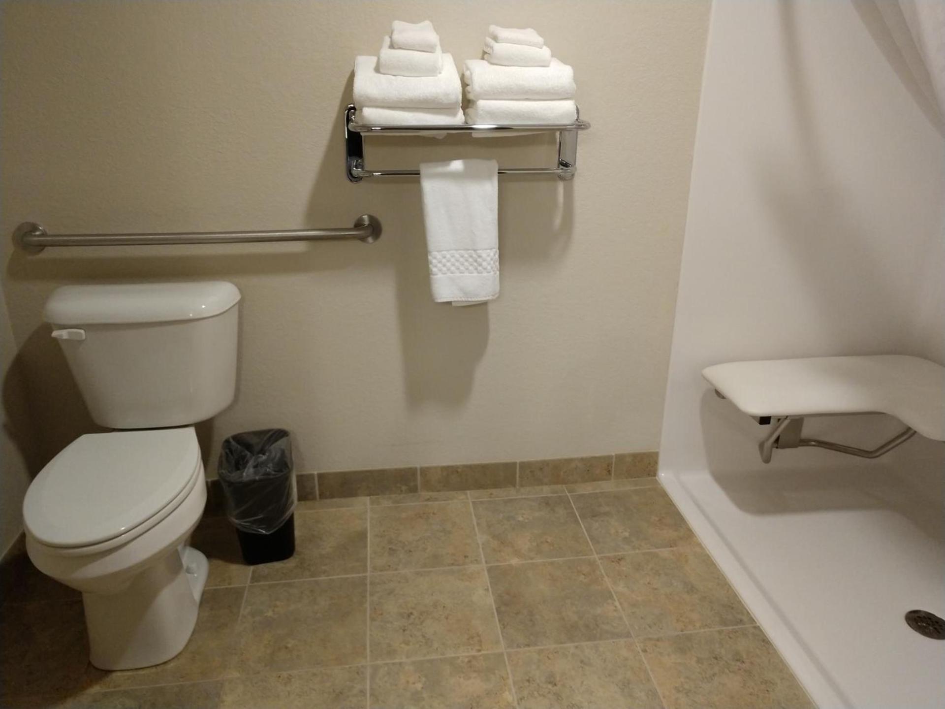 Cobblestone Inn & Suites - Monticello photo 28