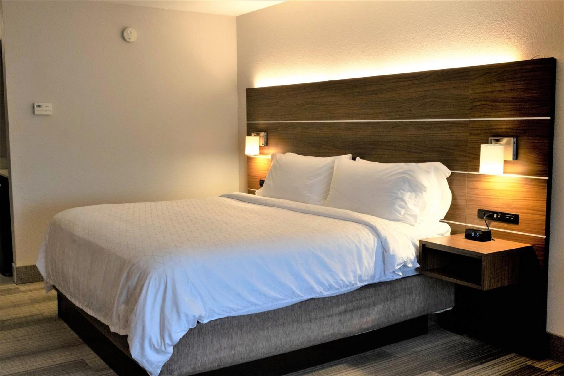 Holiday Inn Express by IHG photo 54