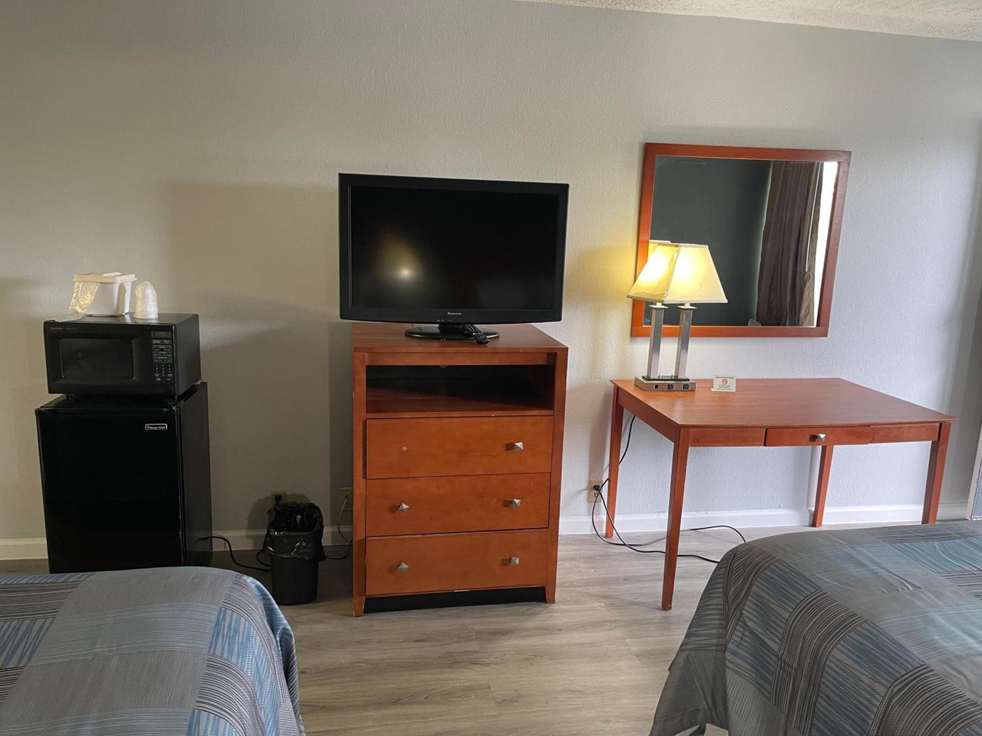 Wilkes-Barre Inn & Suites photo 20