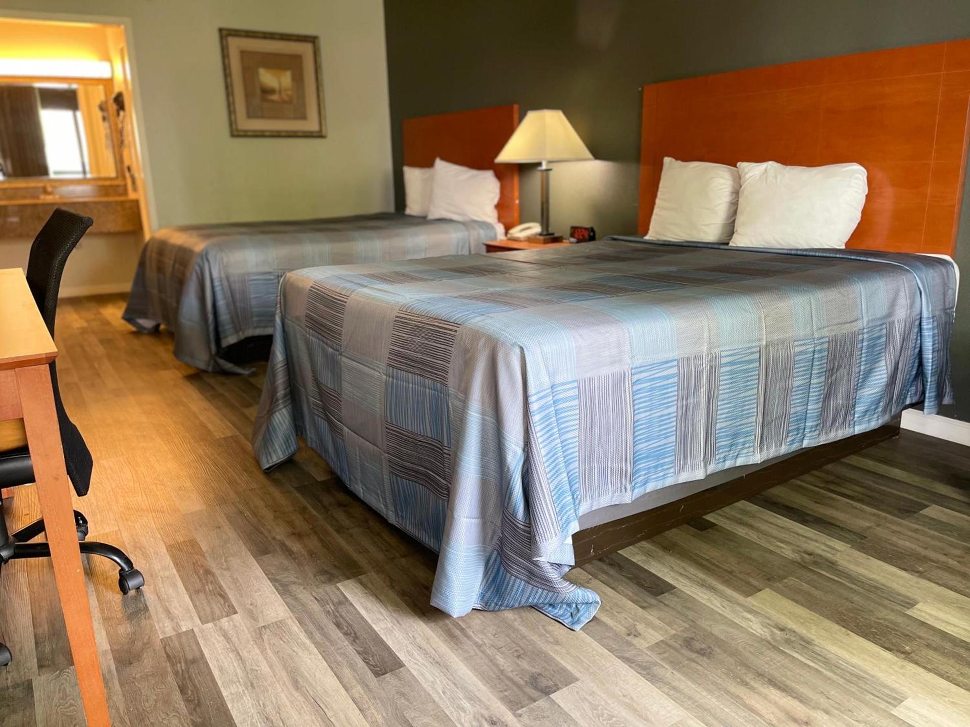 Wilkes-Barre Inn & Suites photo 13