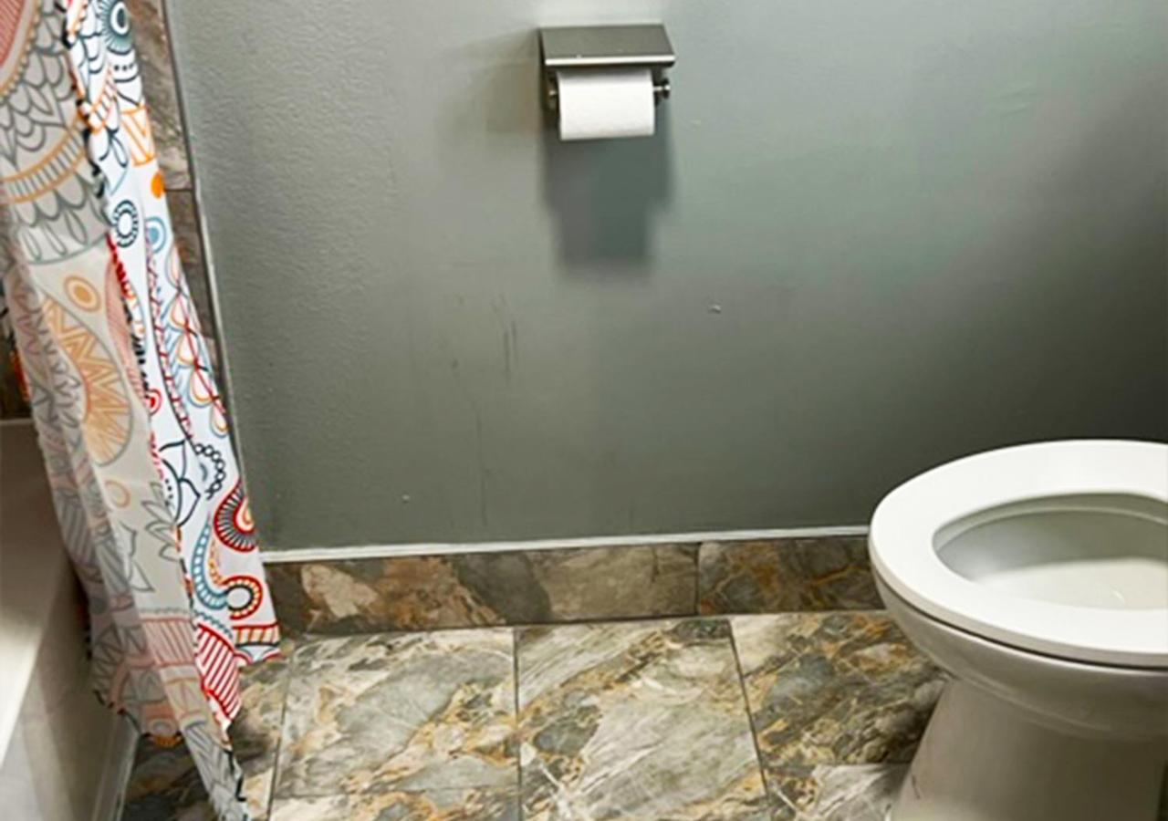 Philly Inn & Suites photo 10