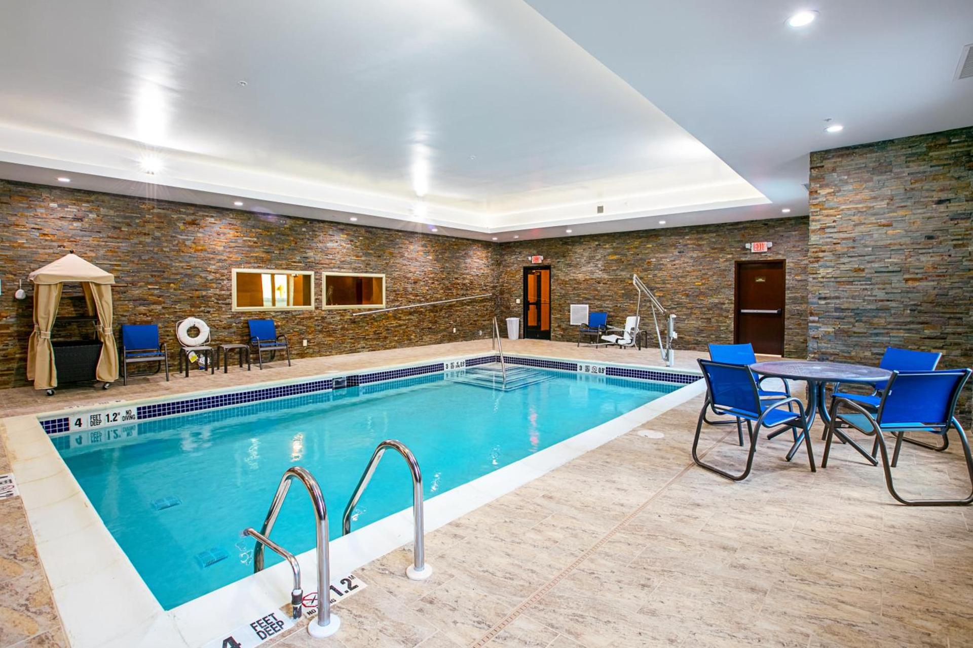 Comfort Suites Fishkill near Interstate 84 photo 26