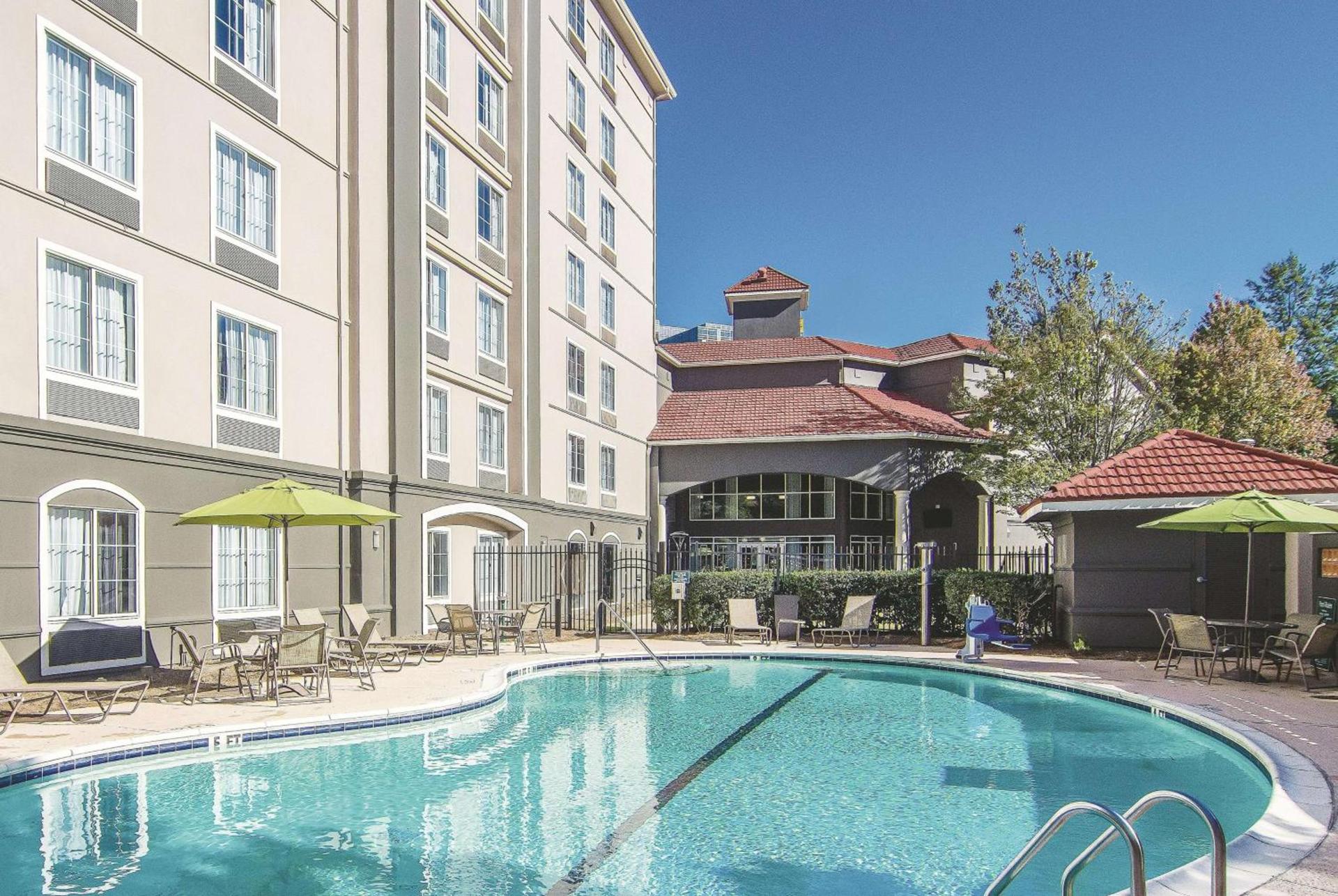 La Quinta by Wyndham Atlanta Perimeter Medical photo 2