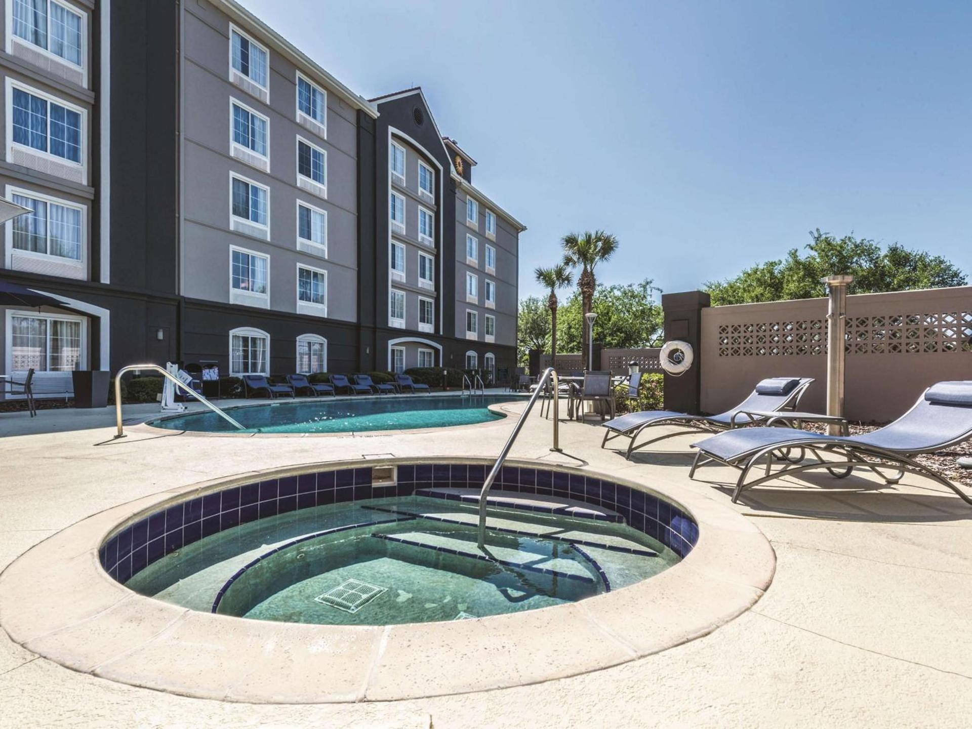 La Quinta by Wyndham Orlando Lake Mary photo 4