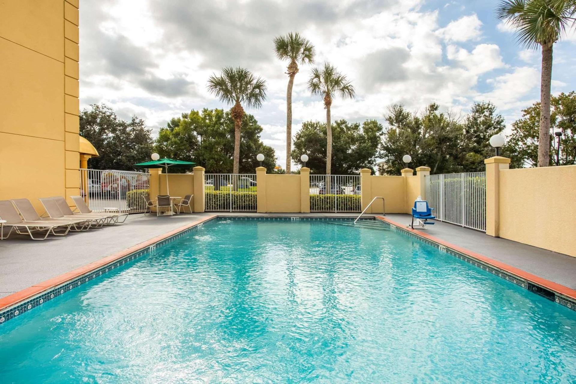La Quinta by Wyndham Melbourne Viera photo 2