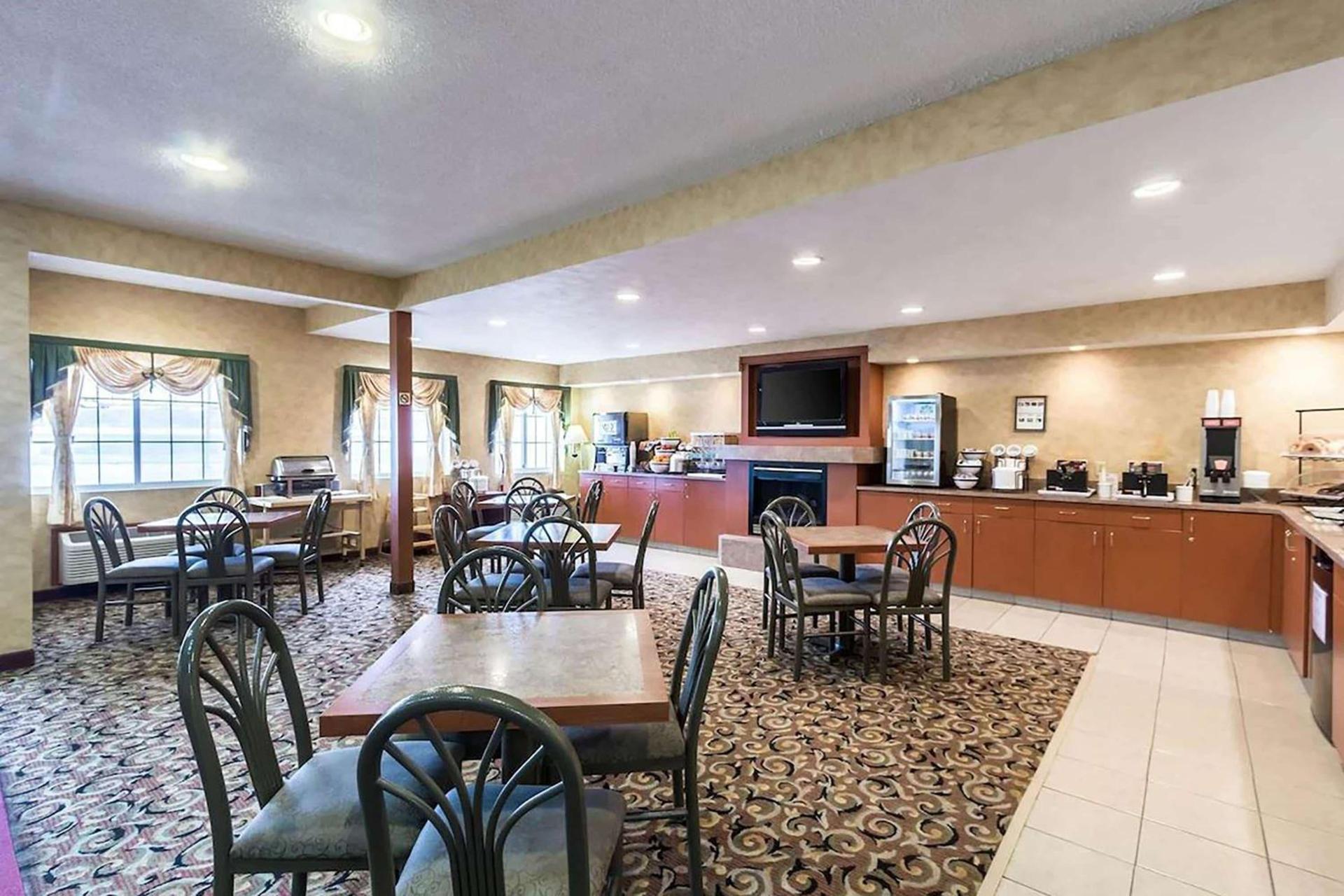 Baymont by Wyndham Omaha SW photo 22