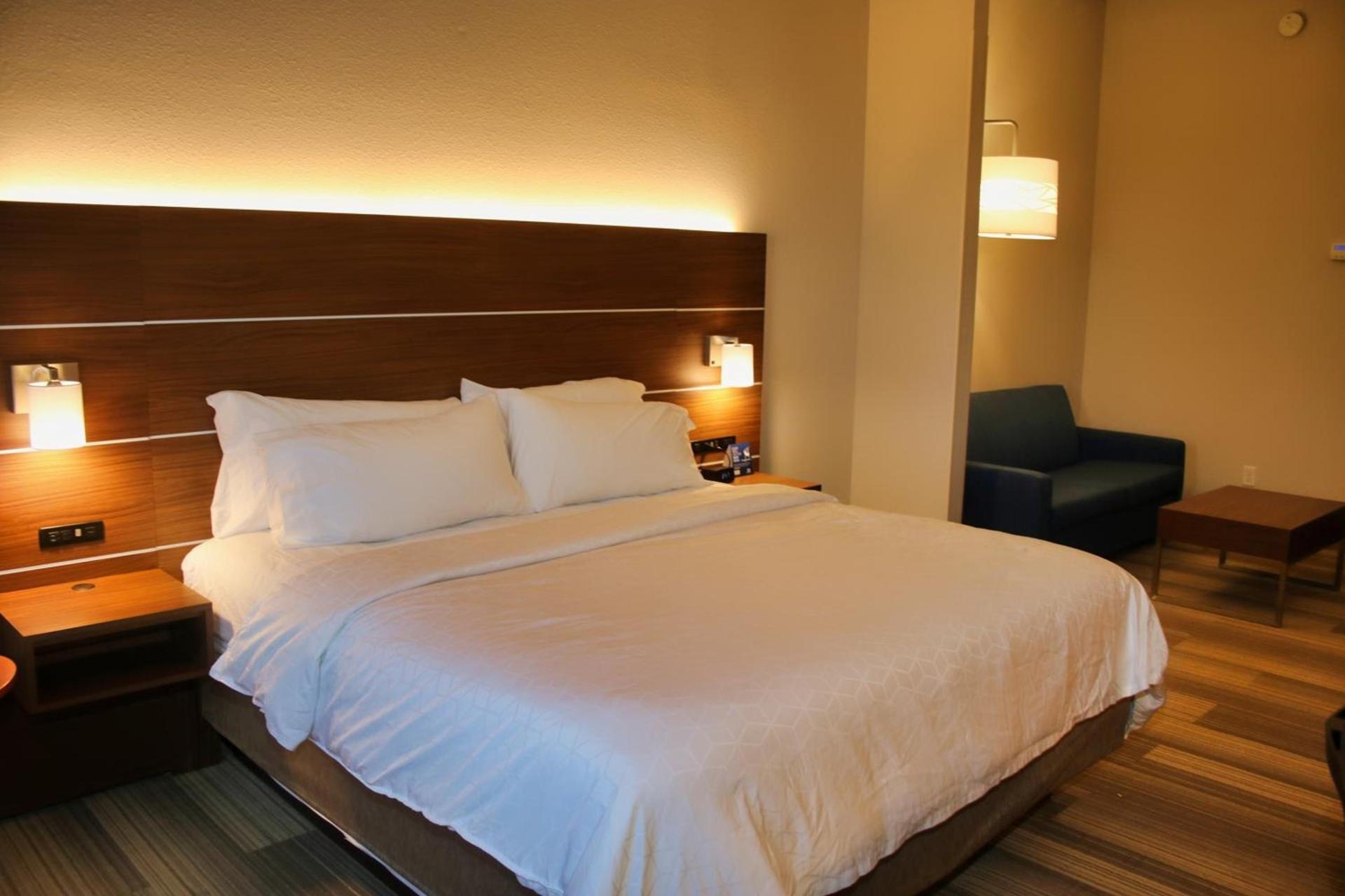 Holiday Inn Express by IHG photo 55