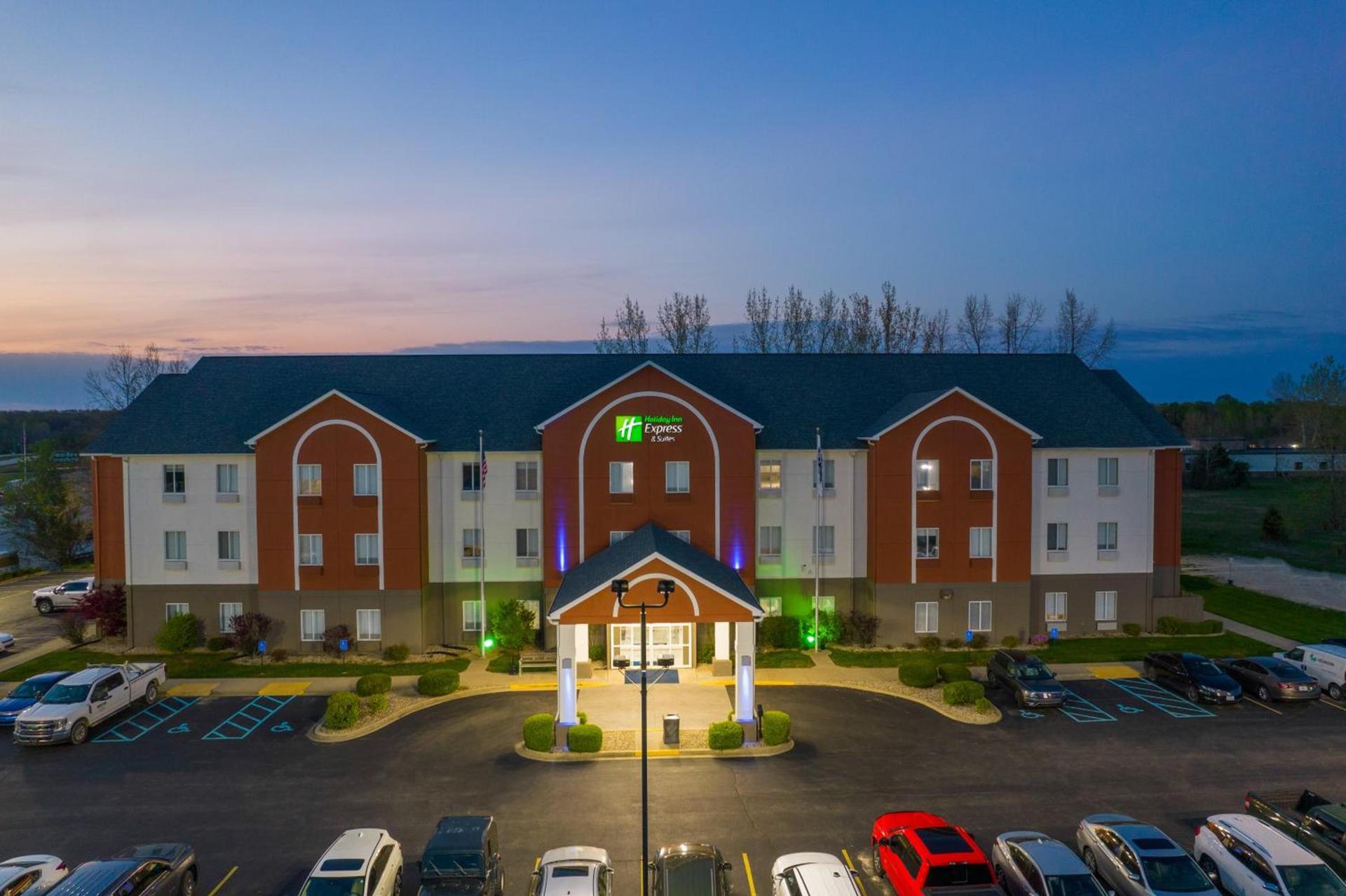 Holiday Inn Express Hotel & Suites Bedford by IHG — hotel in Bedford