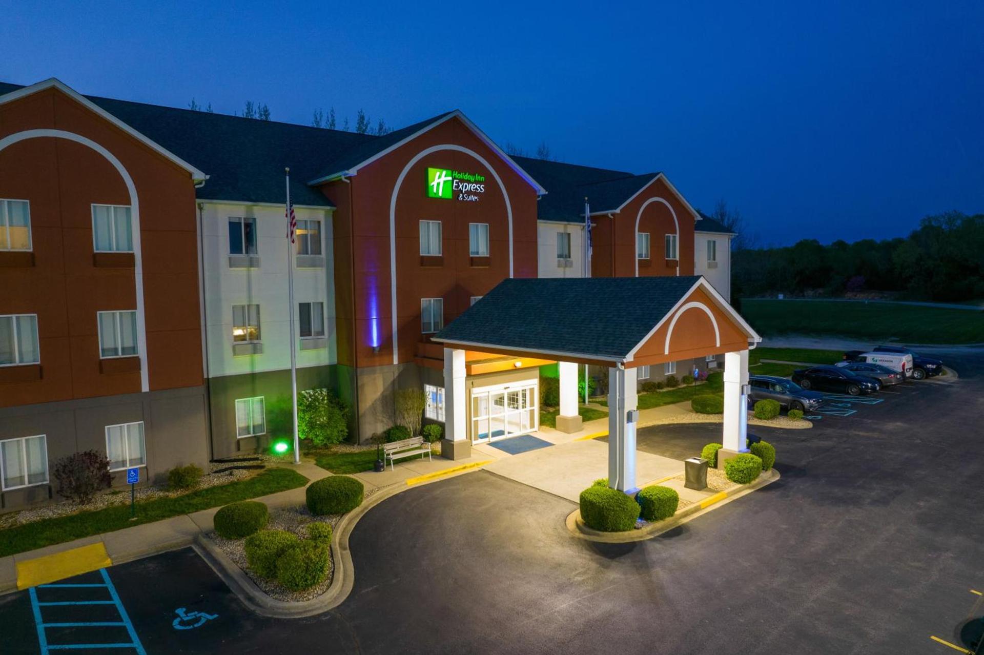 Holiday Inn Express Hotel & Suites Bedford by IHG photo 23