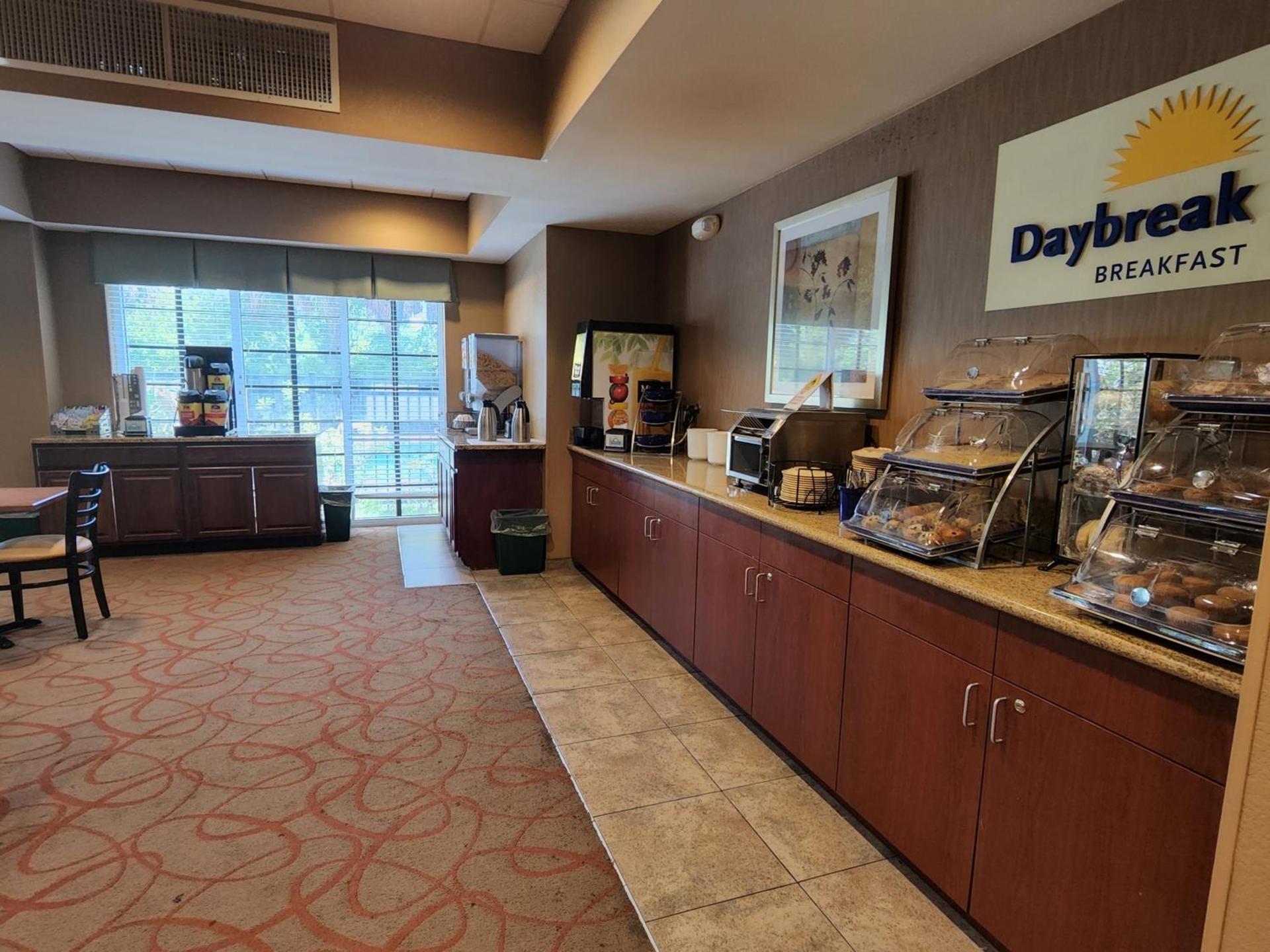 Holiday Inn Express & Suites Palm Coast - I-95 photo 3