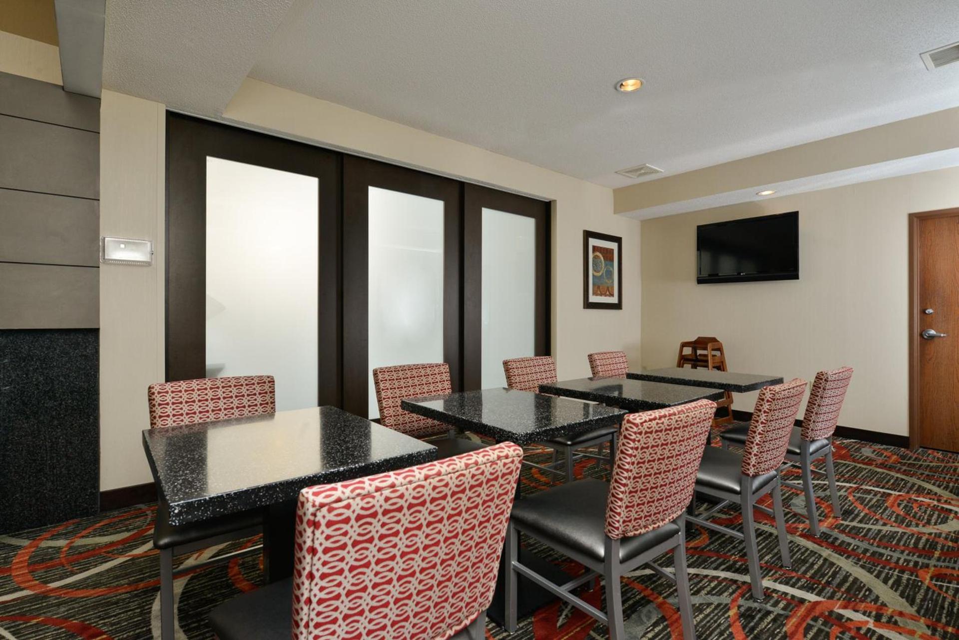 Holiday Inn Express Boston-Milford by IHG photo 51