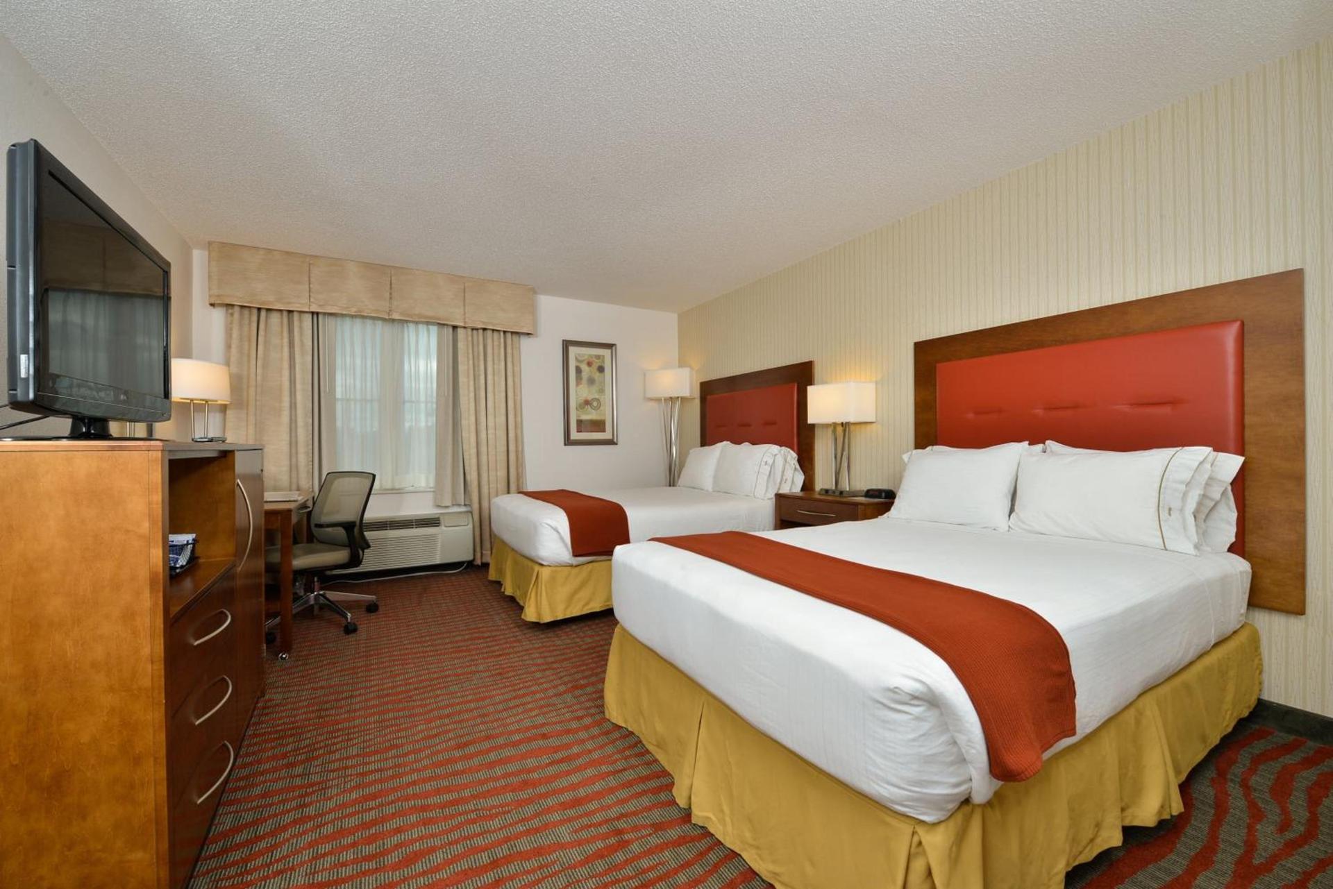 Holiday Inn Express Boston-Milford by IHG photo 63