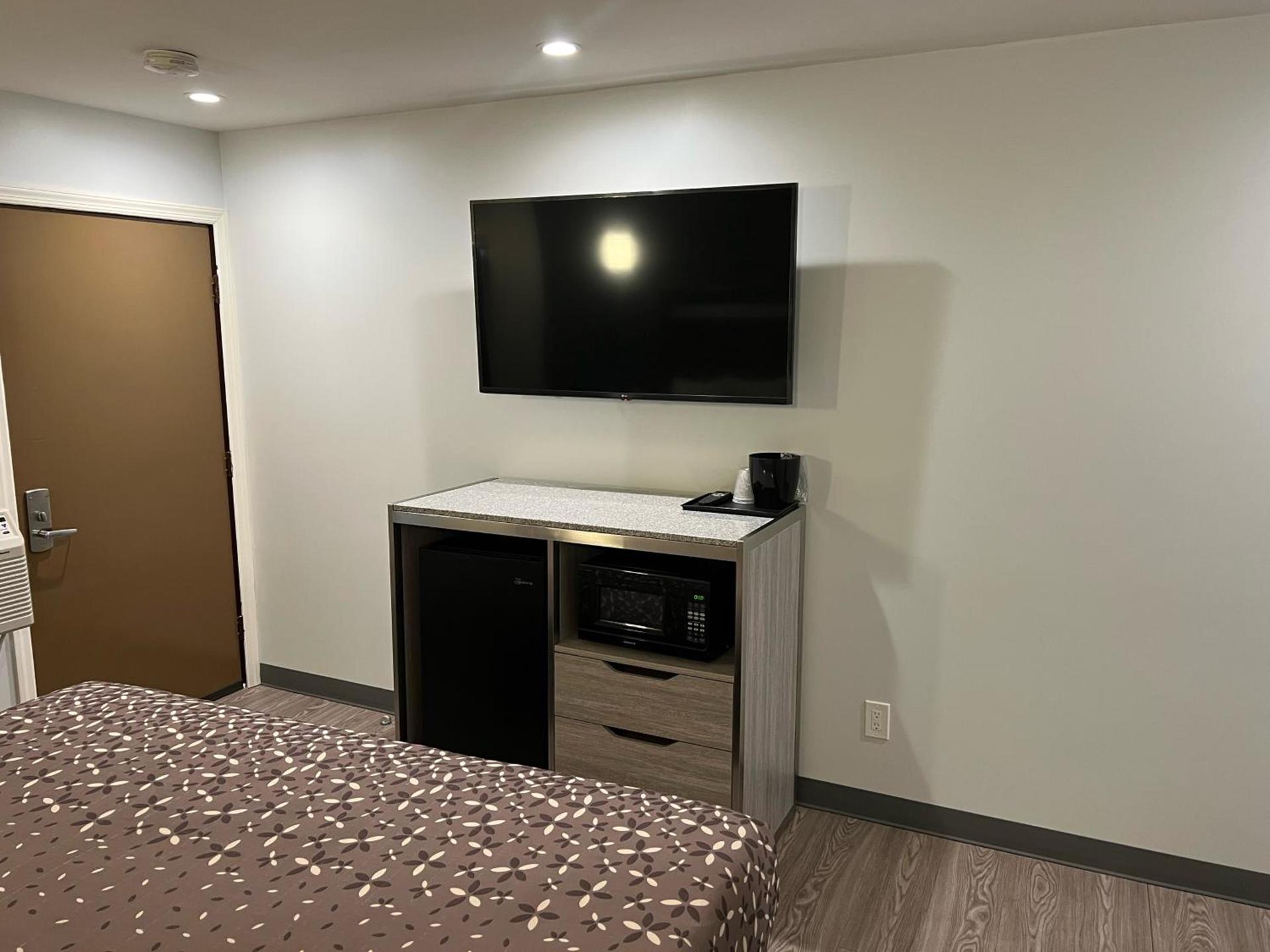 112 Motel photo 10
