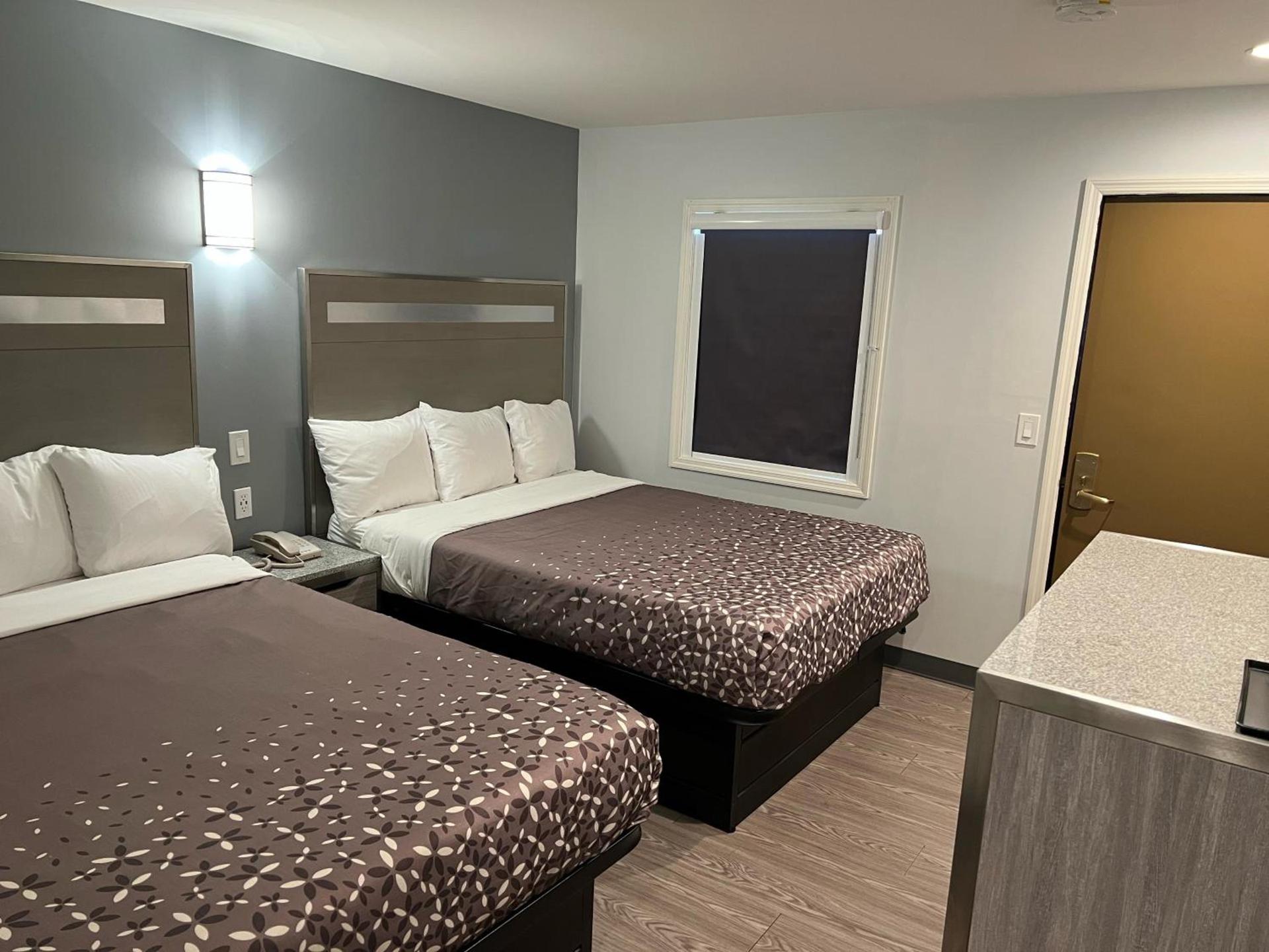 112 Motel photo 12