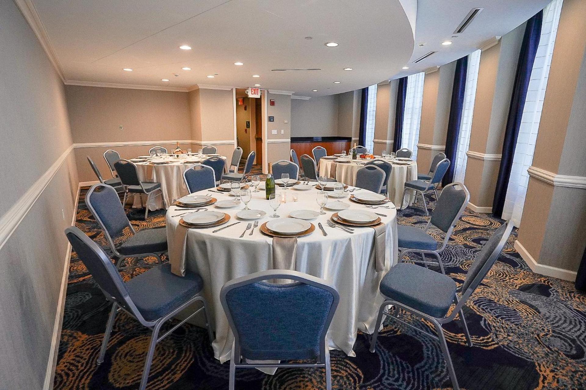 Crowne Plaza Cleveland at Playhouse Square by IHG photo 34