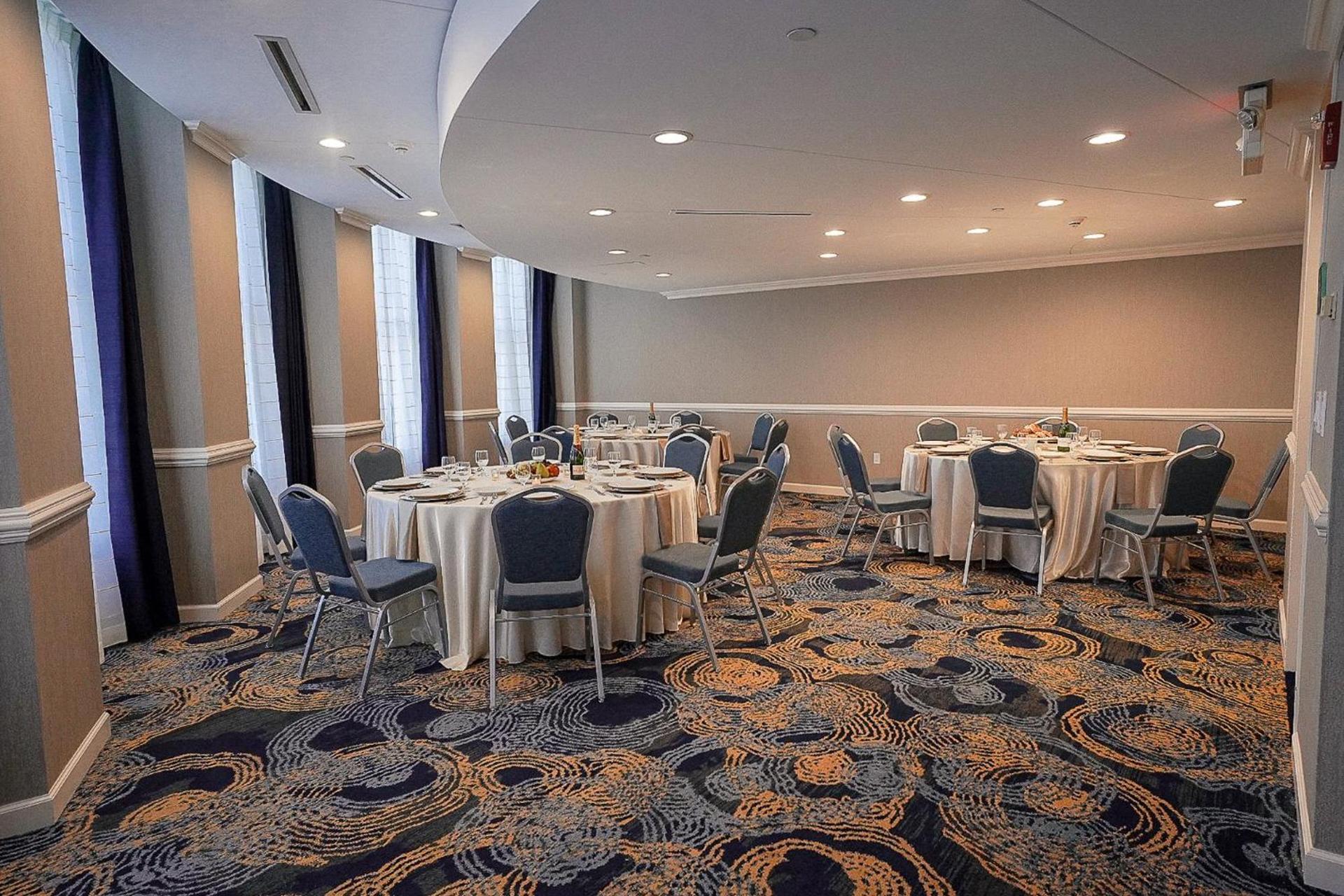 Crowne Plaza Cleveland at Playhouse Square by IHG photo 37