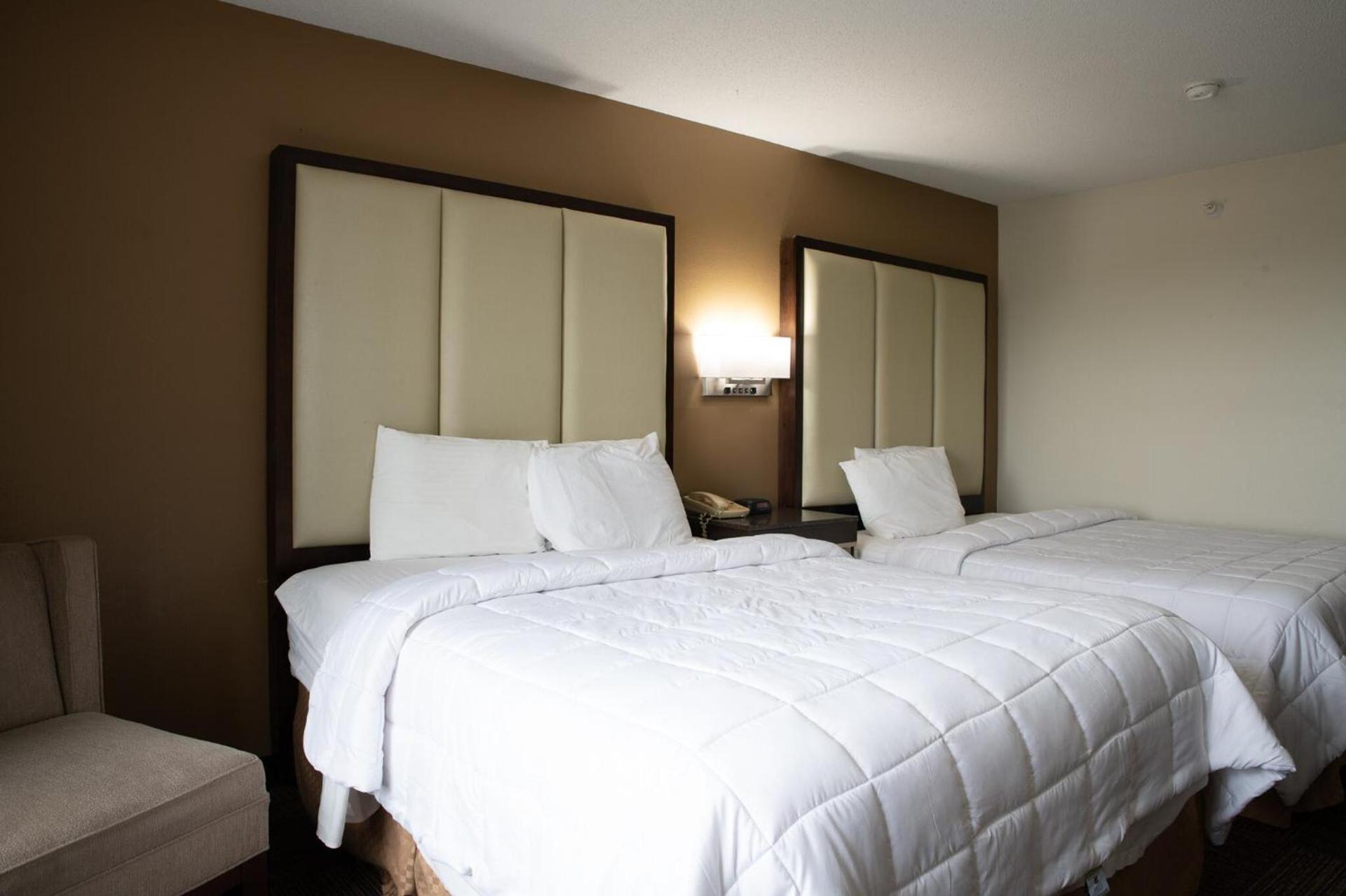 BlissPoint Inn & Suites Marion photo 7