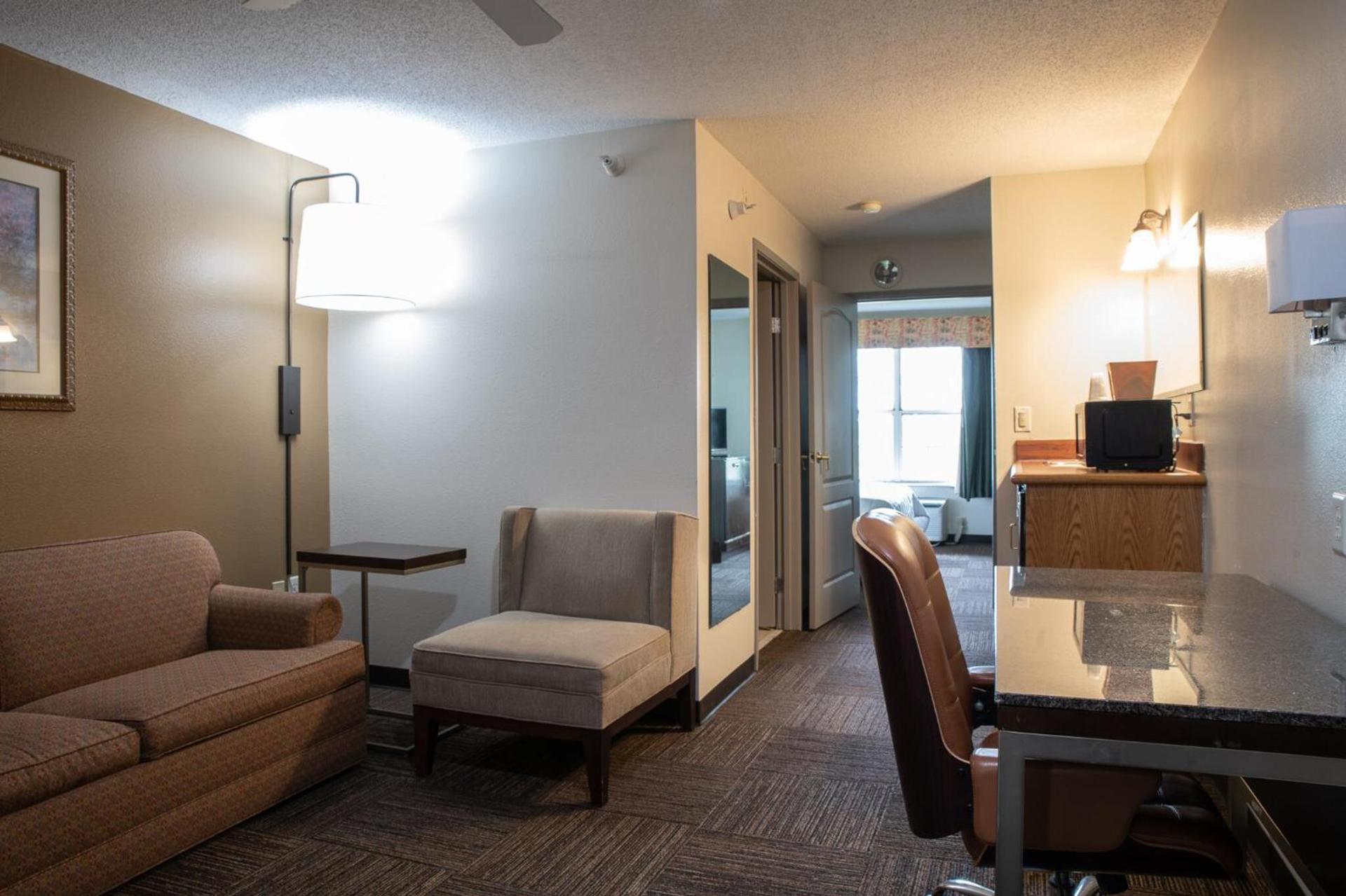 BlissPoint Inn & Suites Marion photo 15