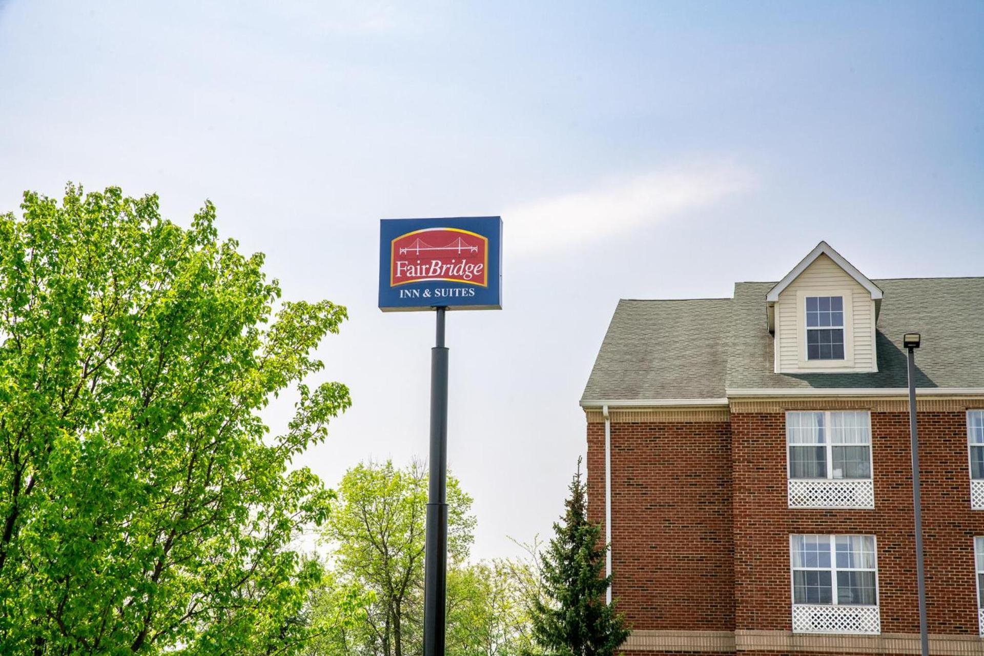 BlissPoint Inn & Suites Marion photo 25