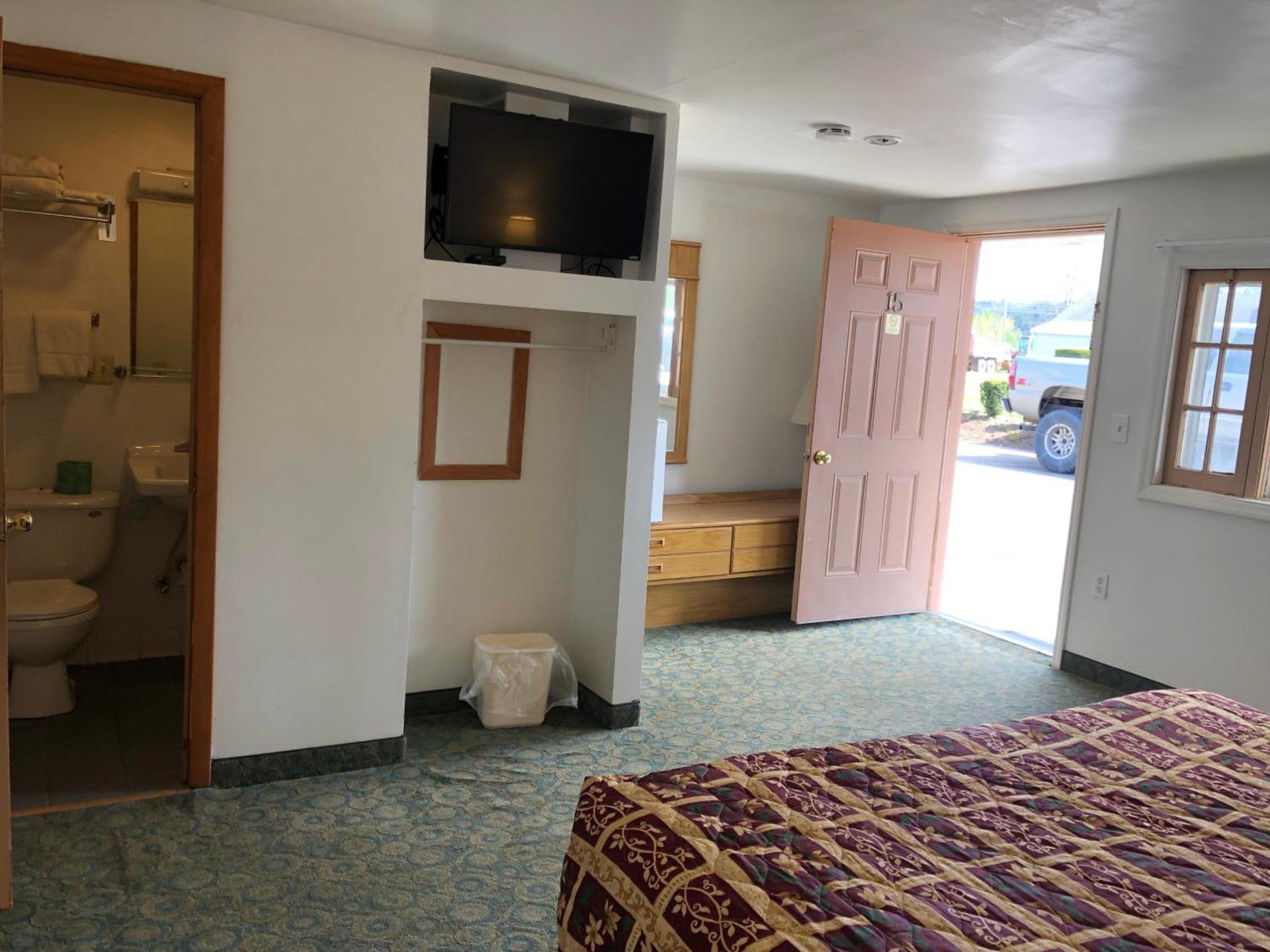 DEEPWELL MOTEL photo 20