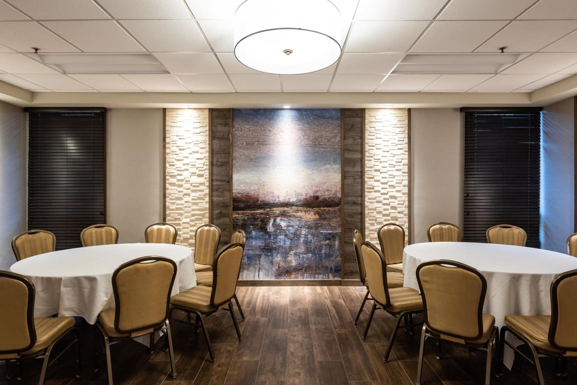 Holiday Inn Newark International Airport photo 47