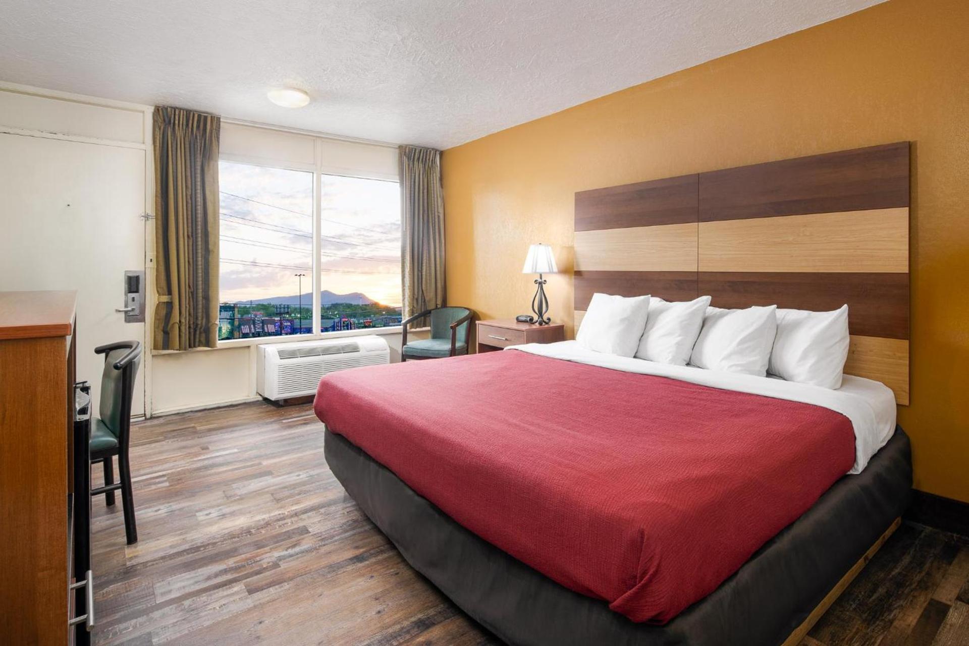 Americana Inn a Travelodge by Wyndham photo 30