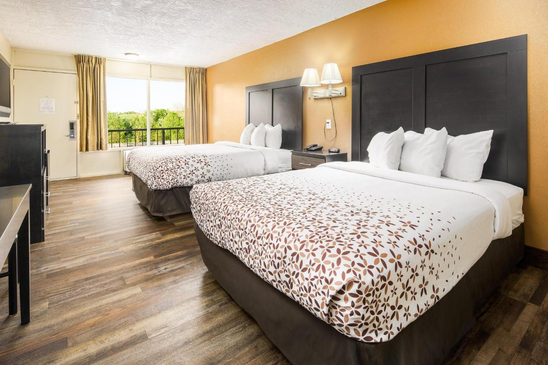Americana Inn a Travelodge by Wyndham photo 55