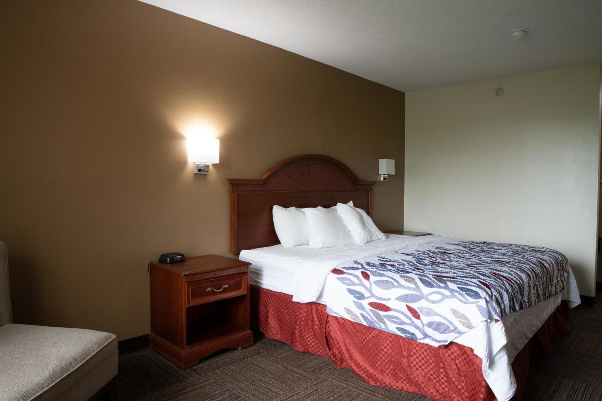 BlissPoint Inn & Suites Marion photo 31