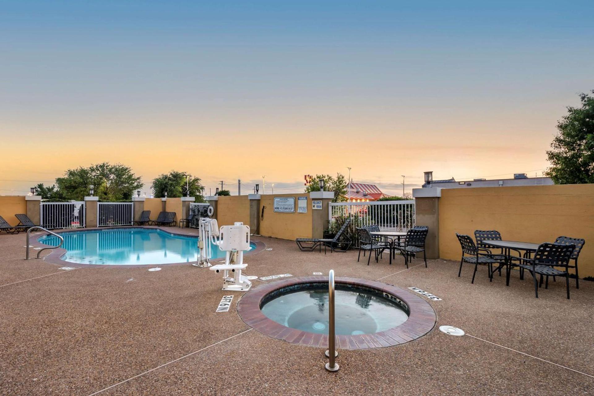 Best Western Plus McKinney Inn and Suites photo 2