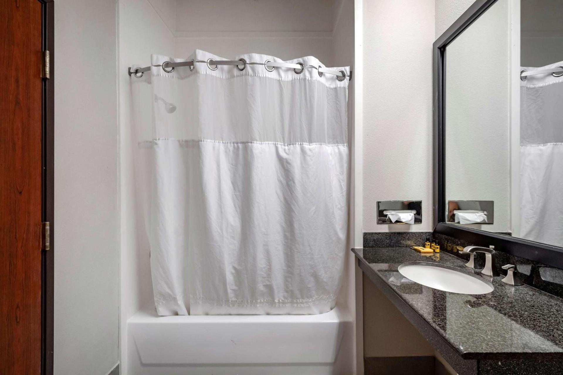 Best Western Plus McKinney Inn and Suites photo 19