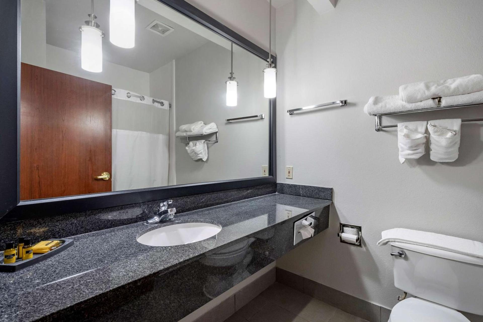 Best Western Plus McKinney Inn and Suites photo 12