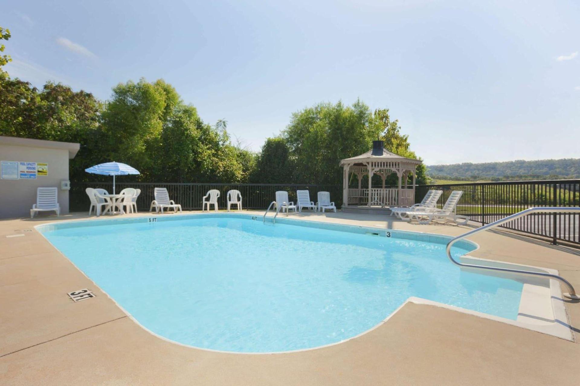 Ramada by Wyndham Pelham photo 8